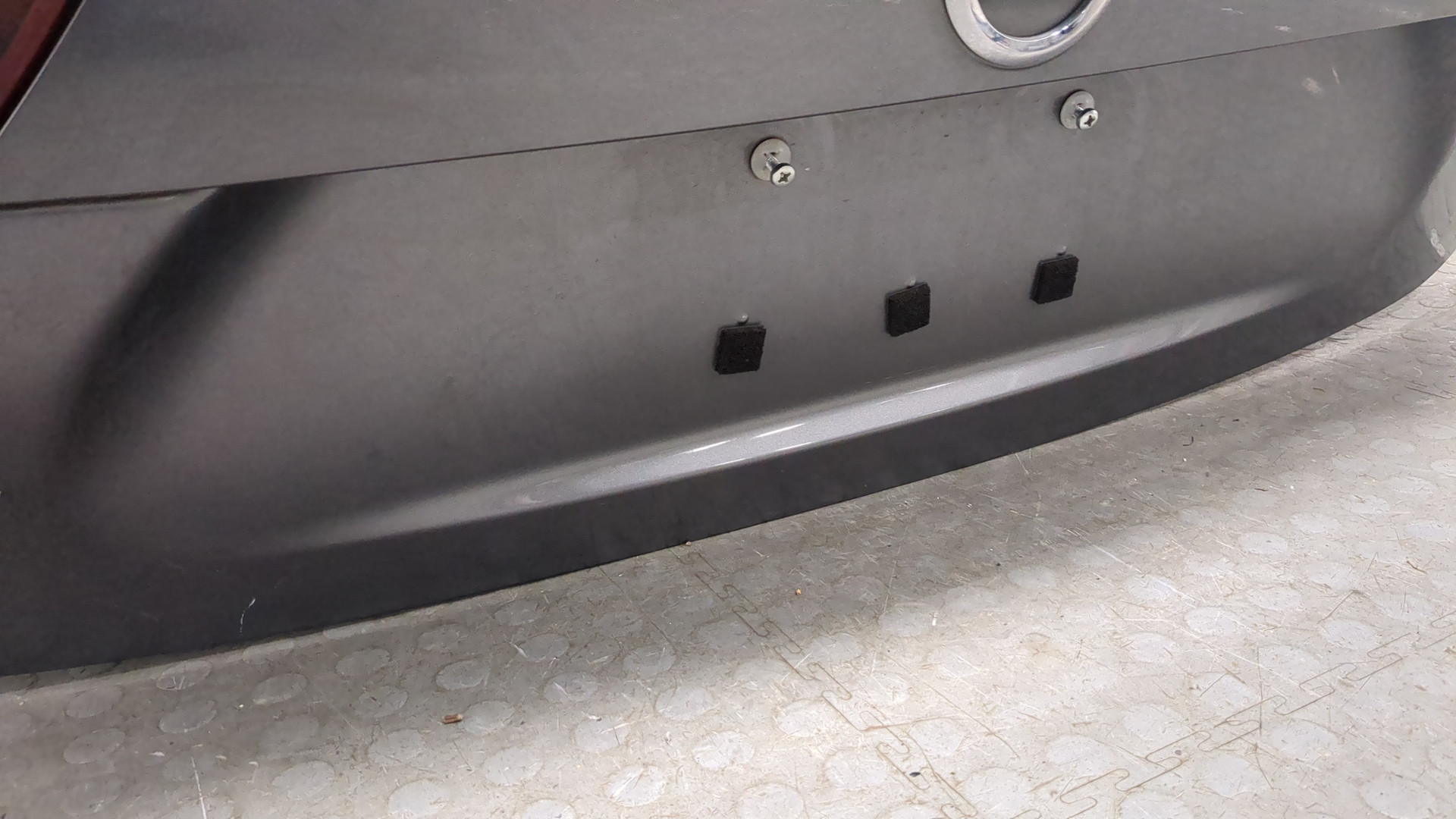 Дверь багажника