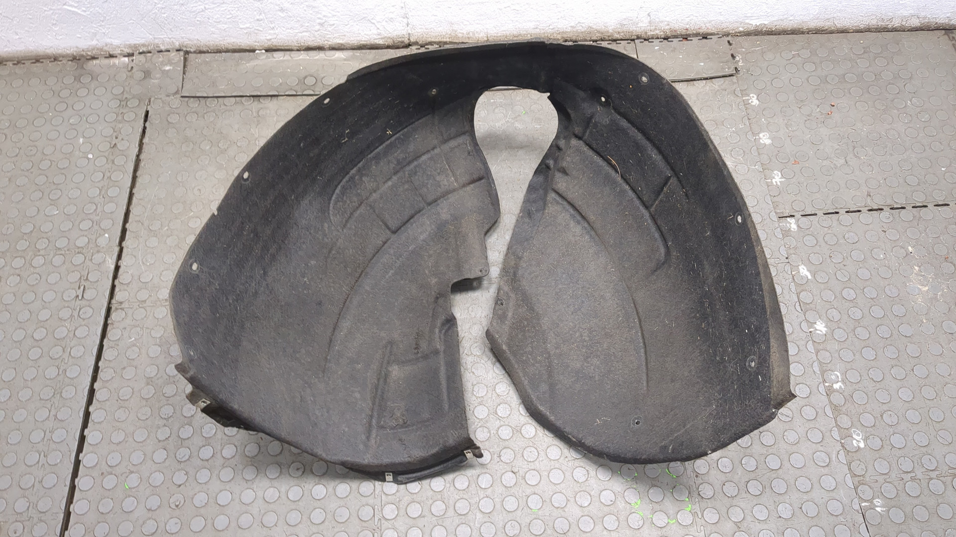 Локер передний левый