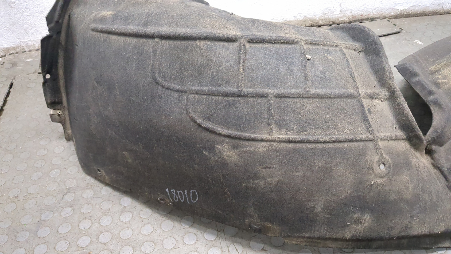 Локер передний левый