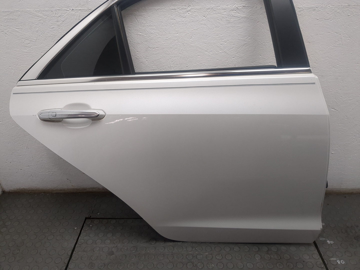 Дверь задняя правая