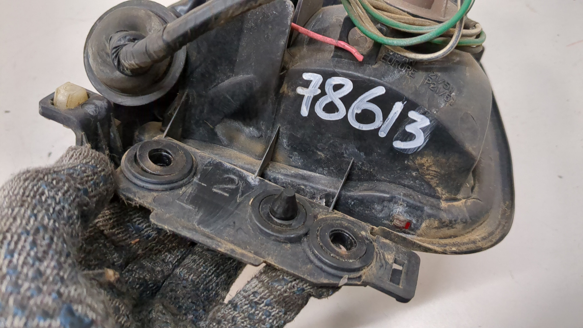 Фонарь задний левый