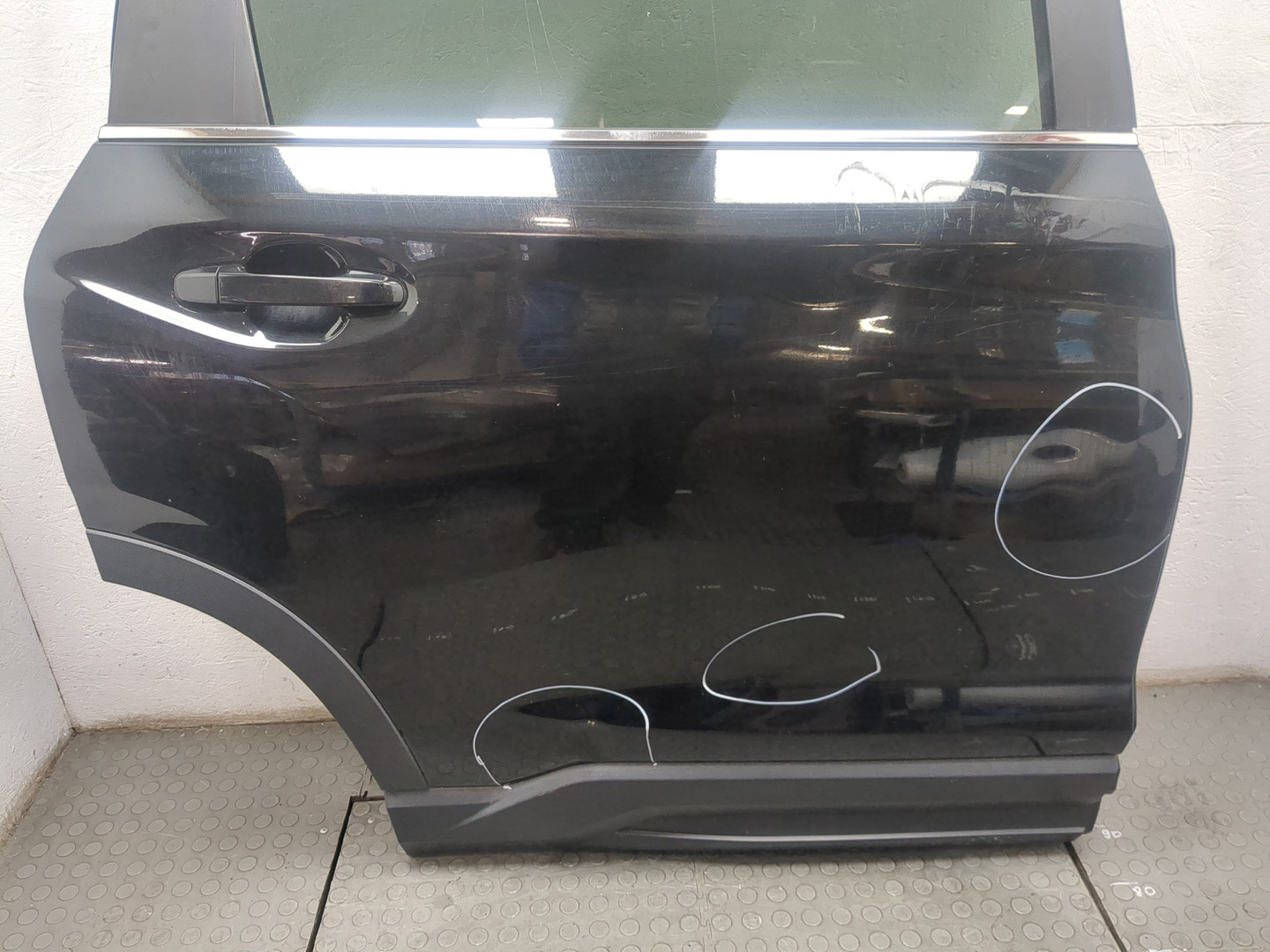 Дверь задняя правая