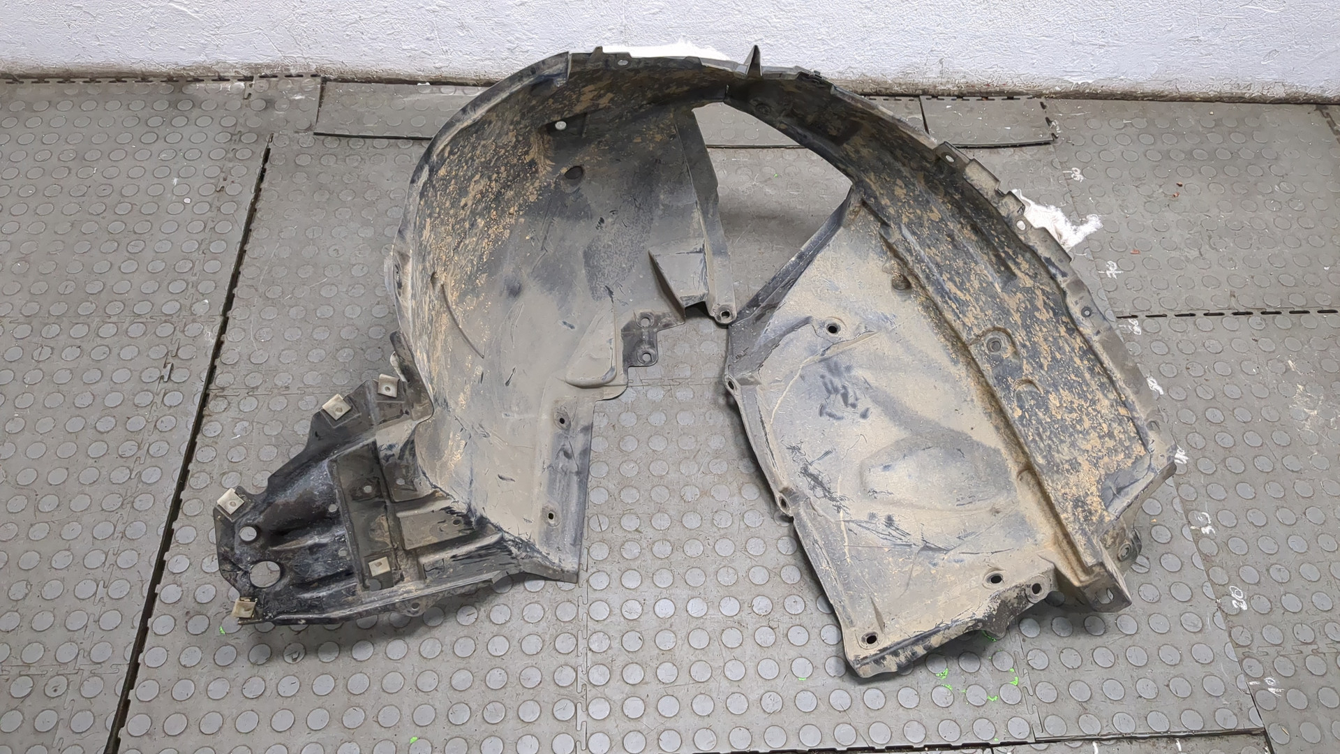 Локер передний левый