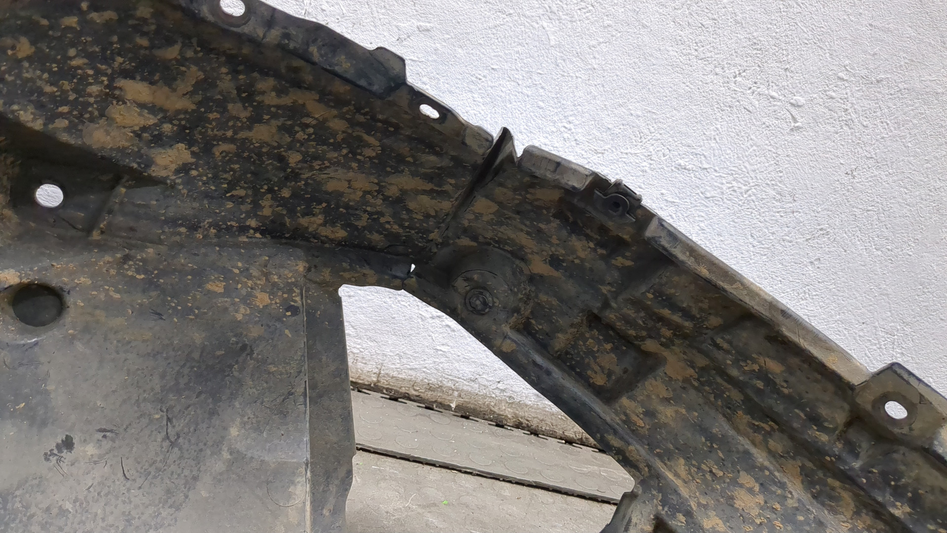 Локер передний левый