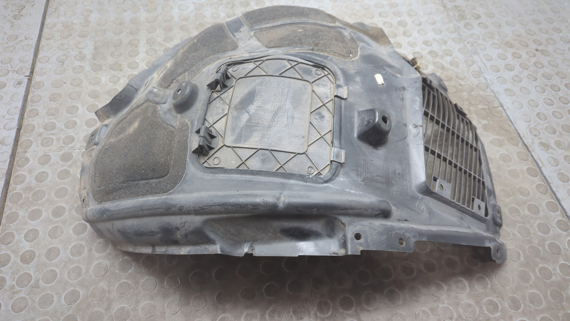 Локер передний правый