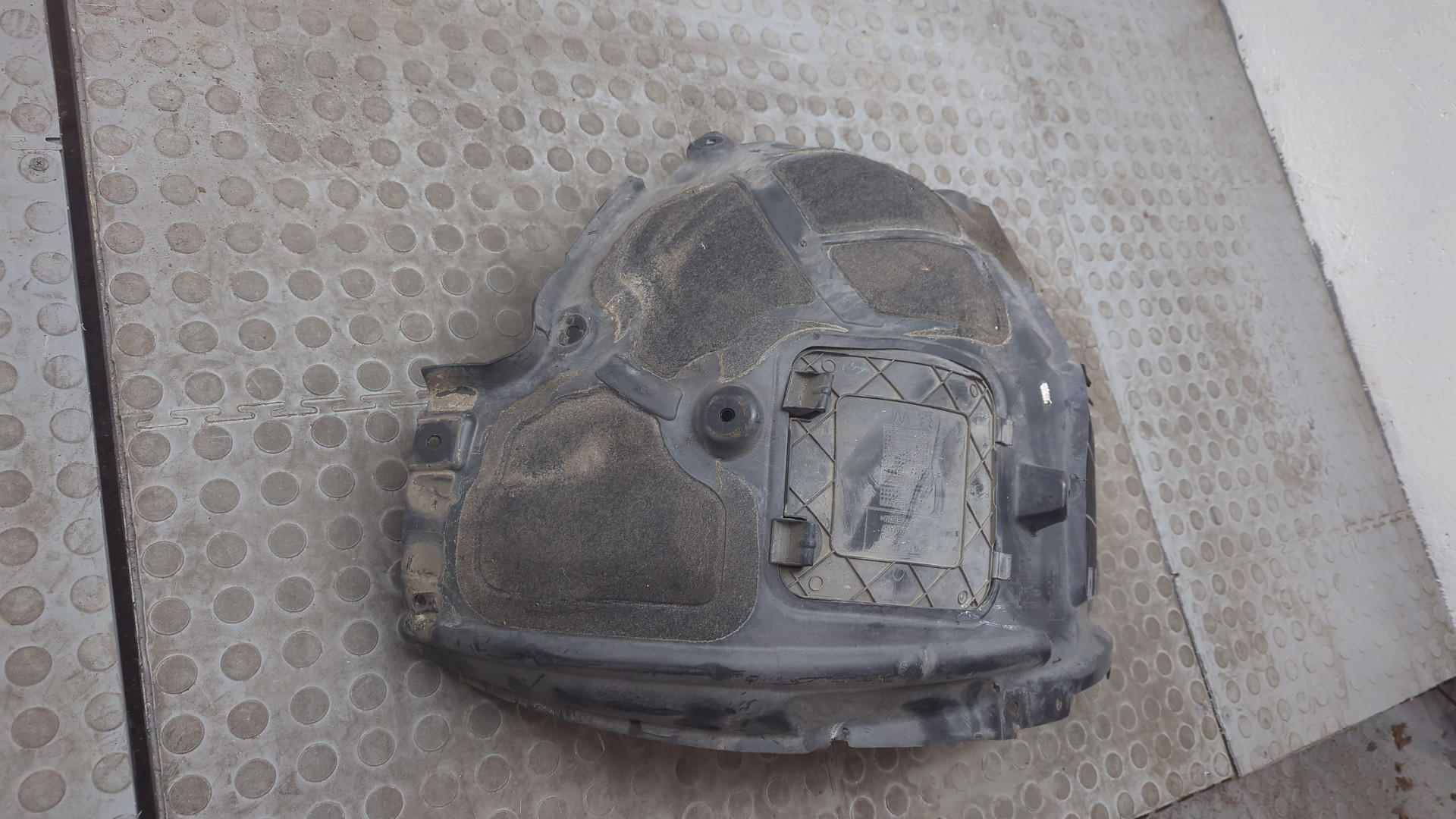 Локер передний правый