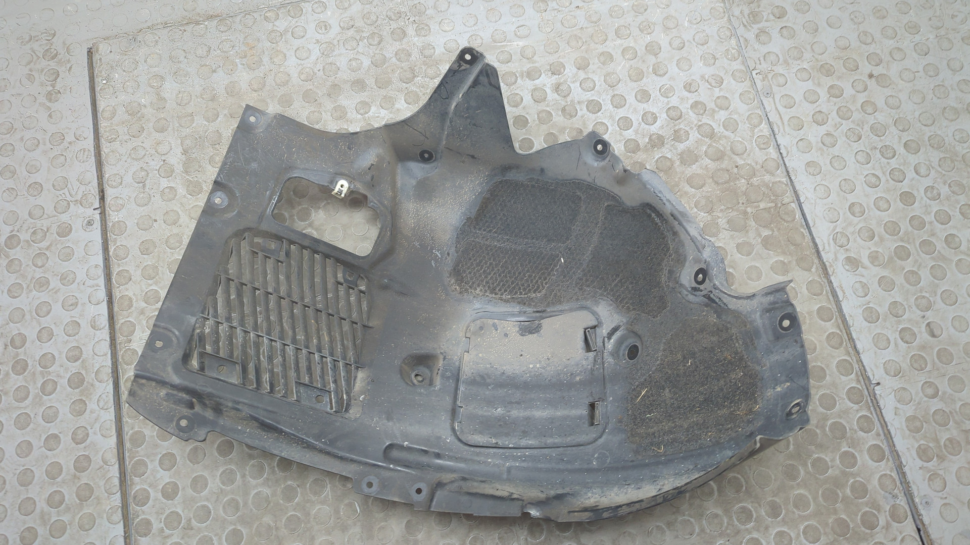 Локер передний правый