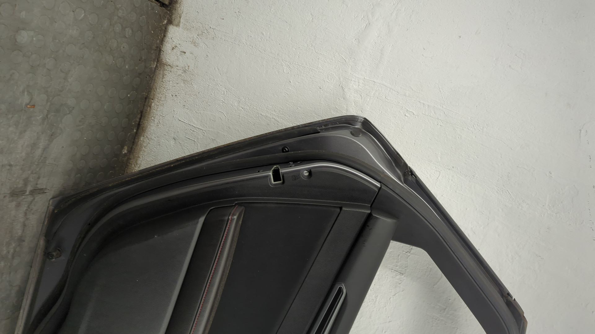 Дверь задняя левая