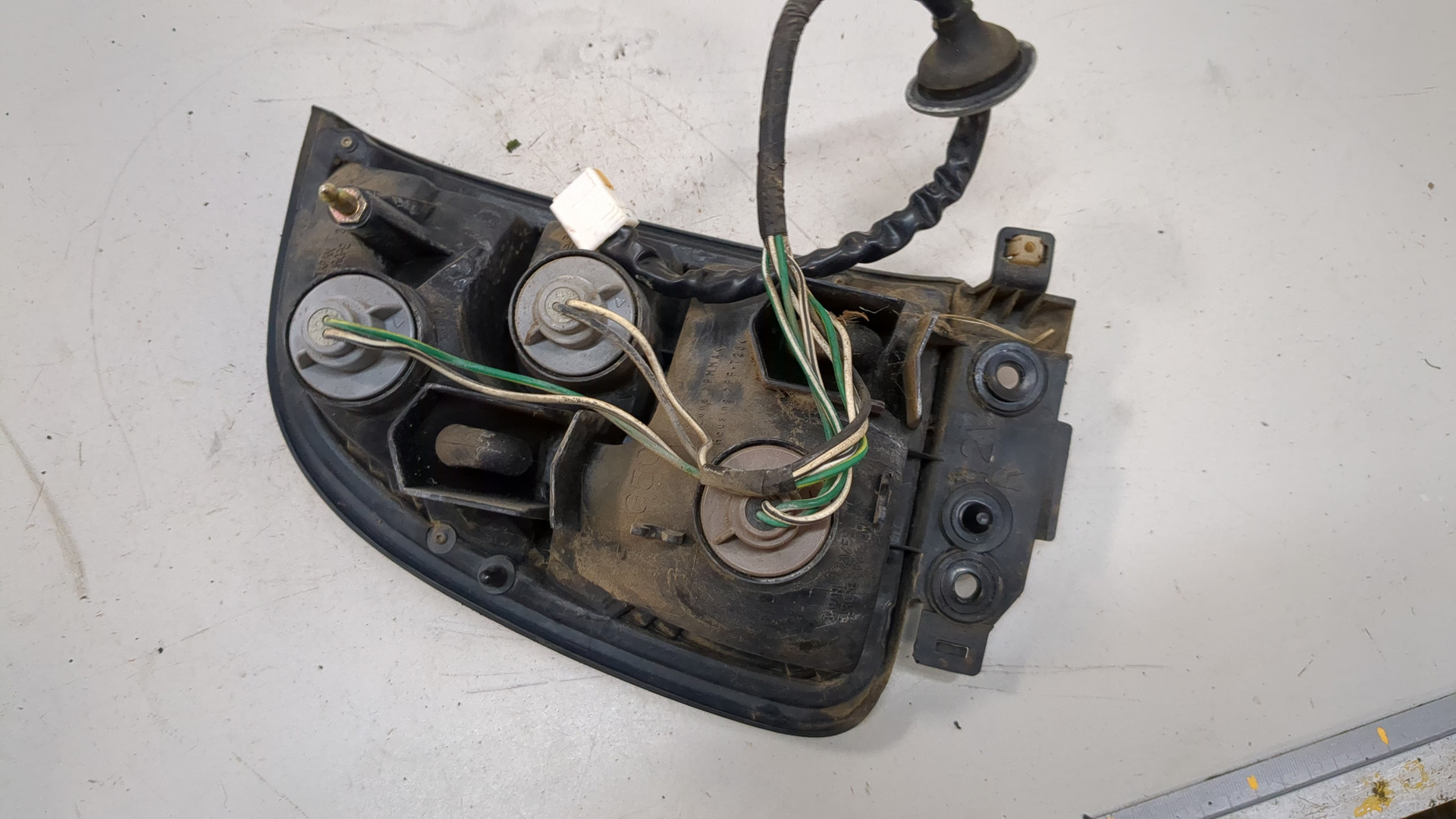 Фонарь задний правый