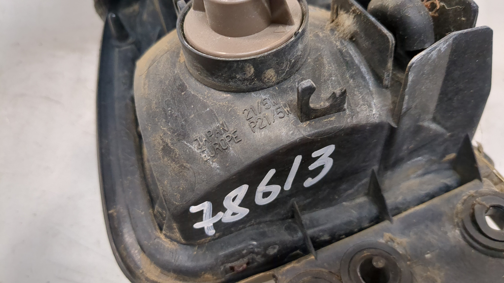 Фонарь задний правый