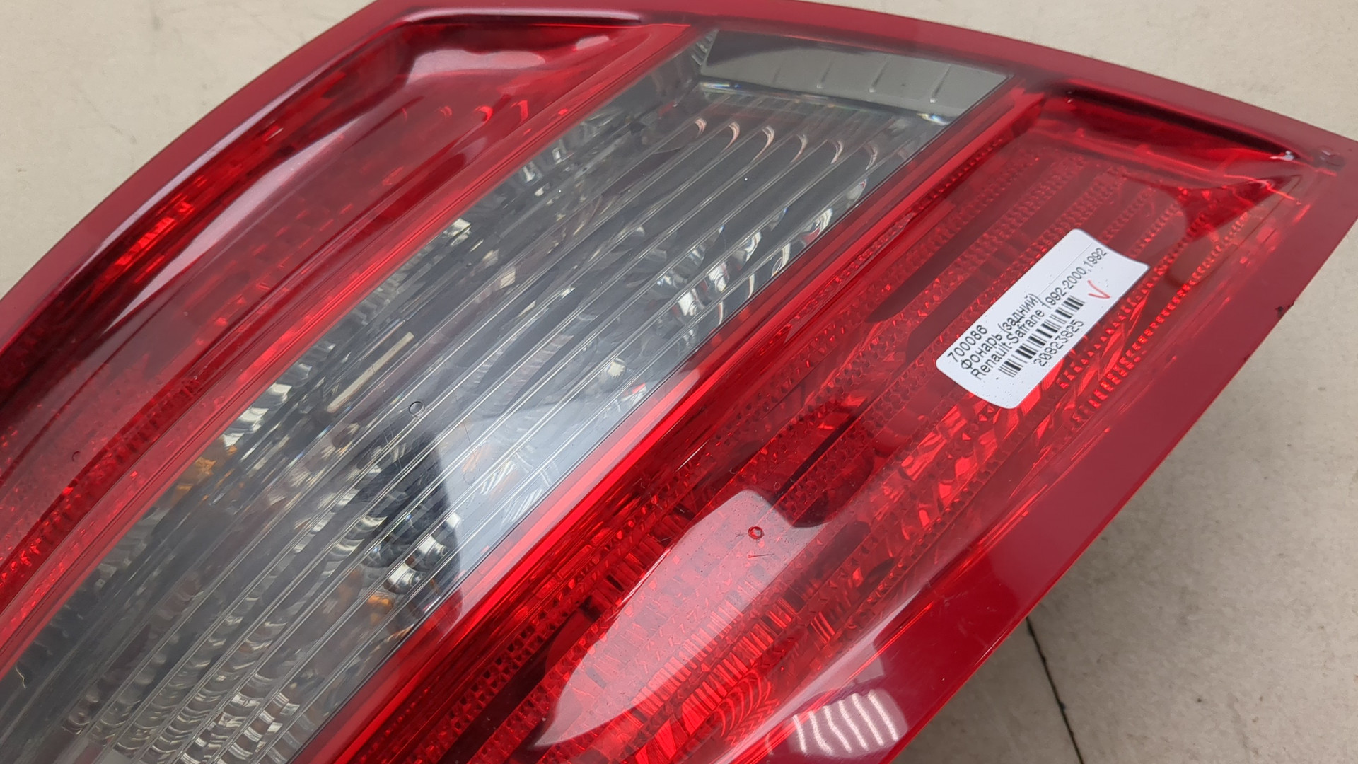 Фонарь задний левый