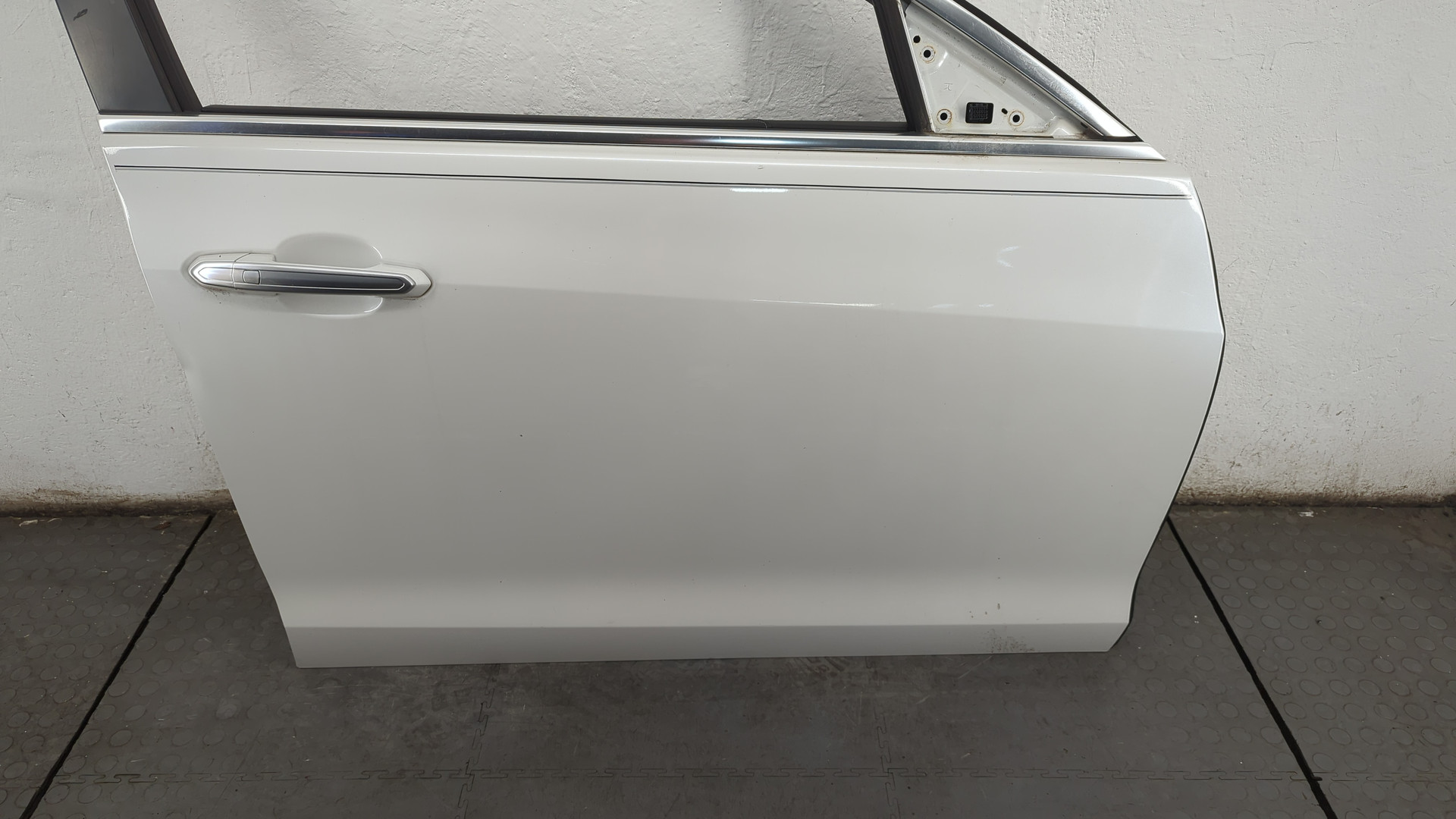 Дверь передняя правая