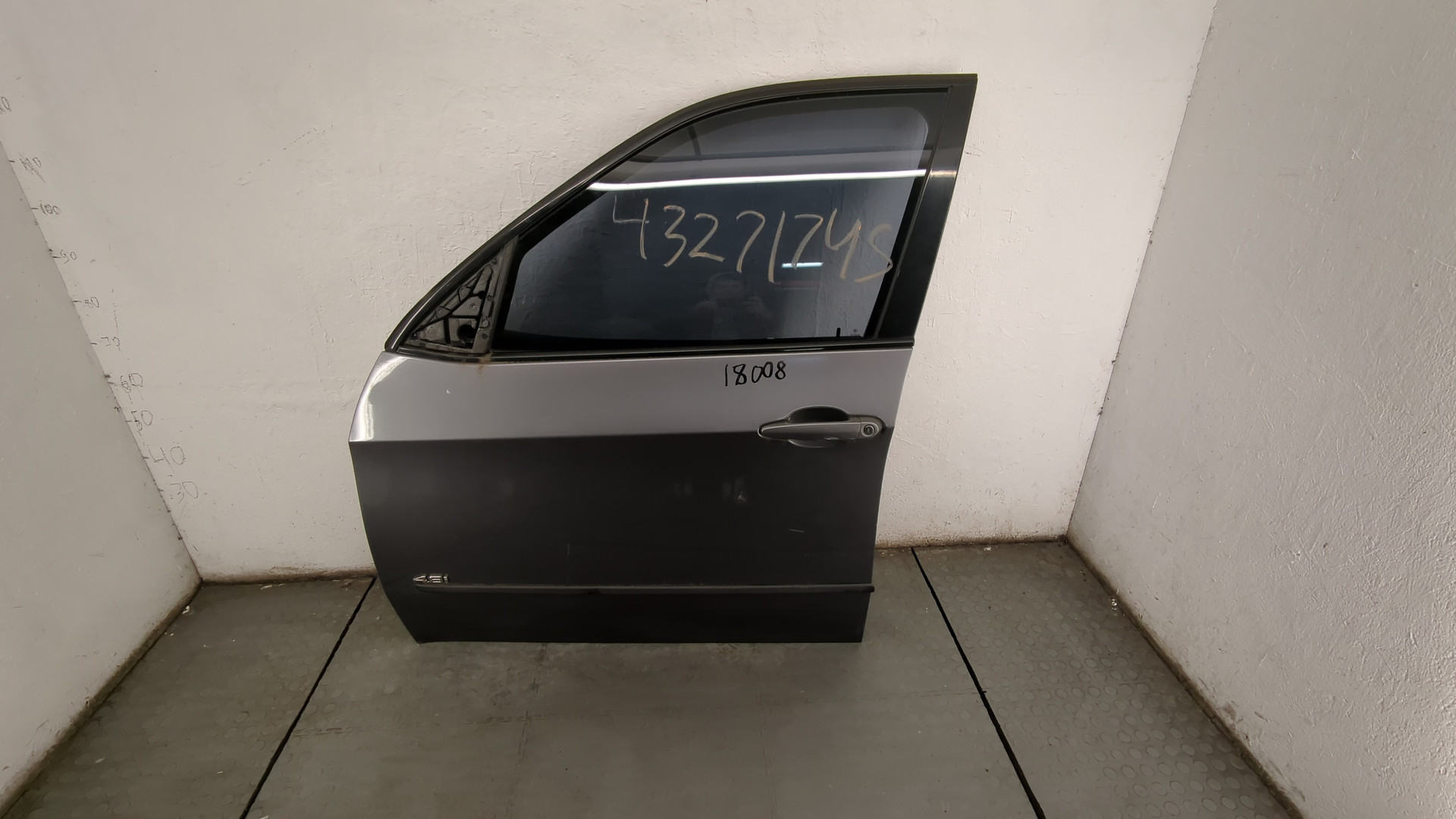 Дверь передняя левая