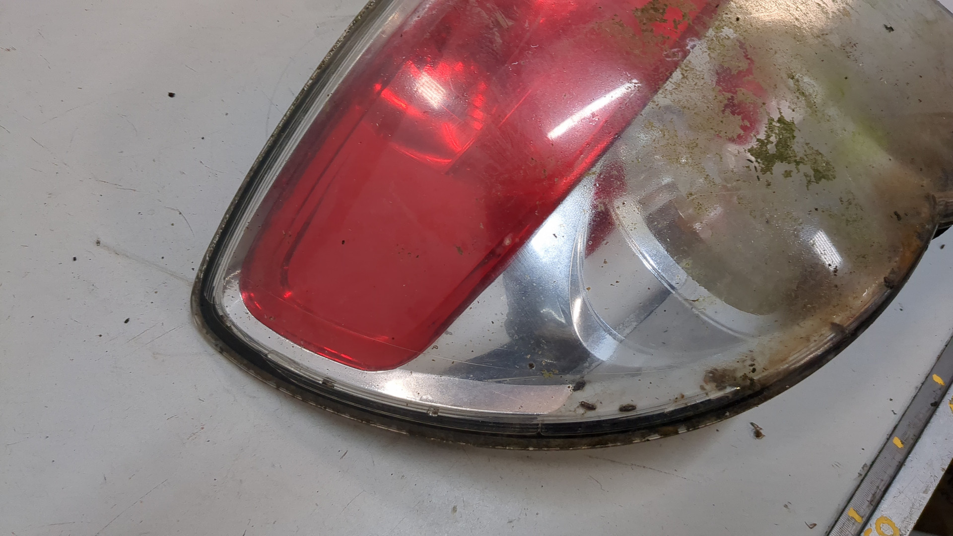 Фонарь задний левый