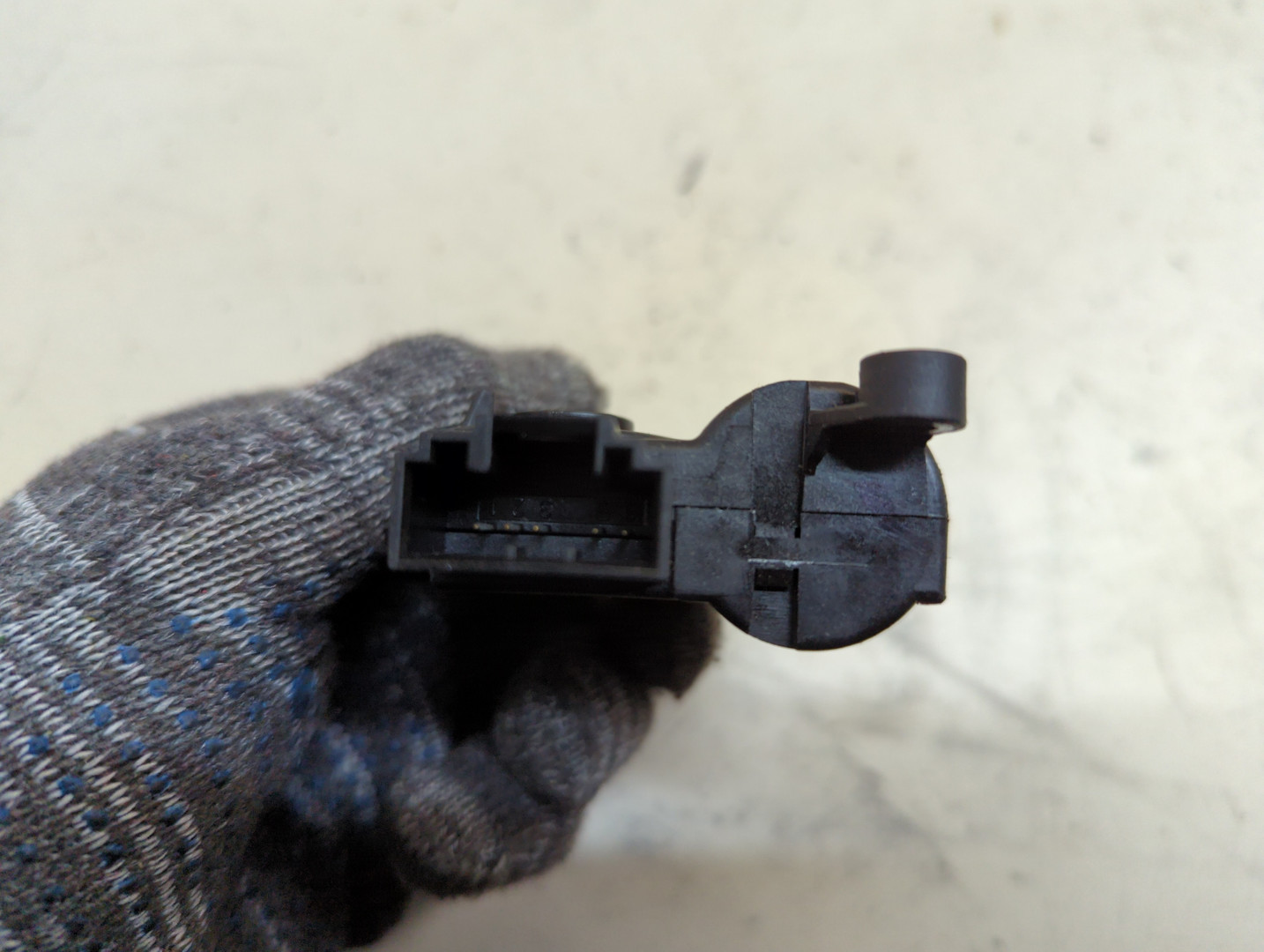 Моторчик заслонки печки