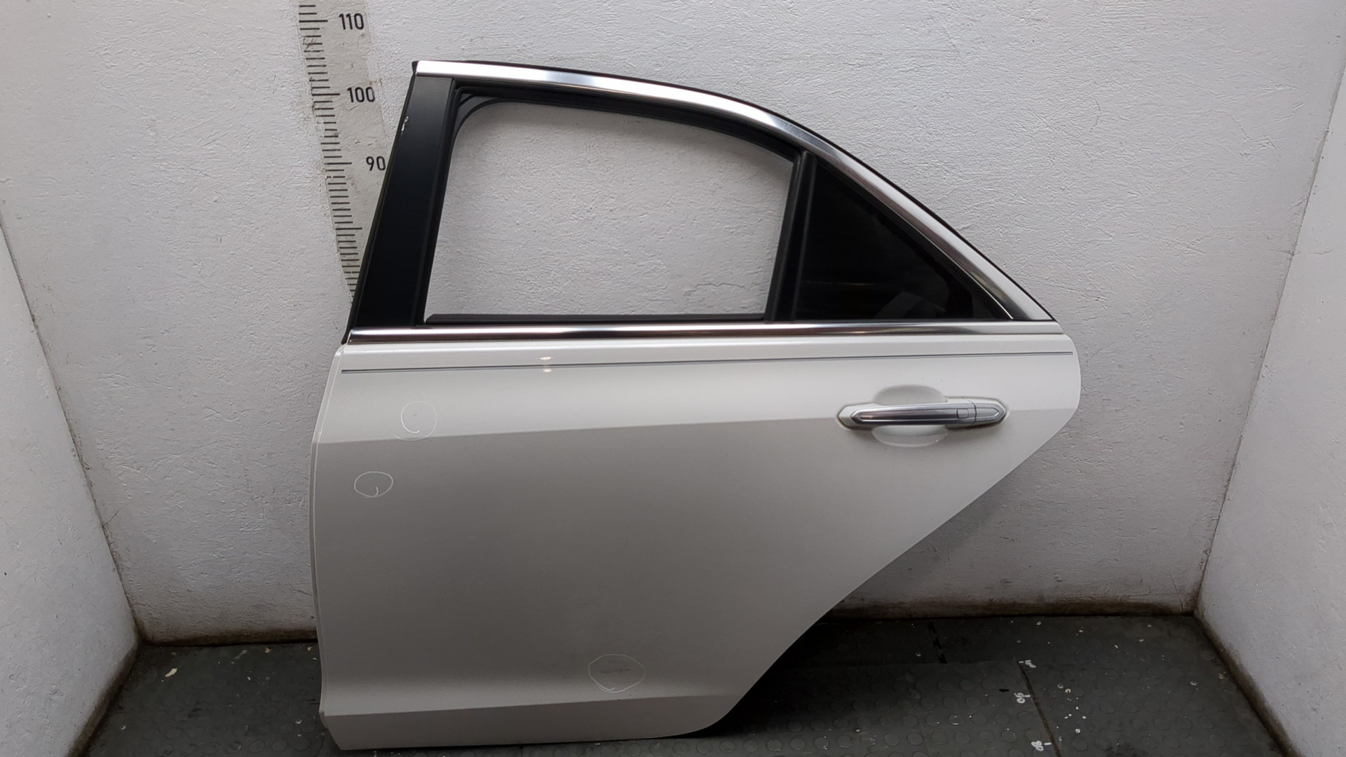 Дверь задняя левая