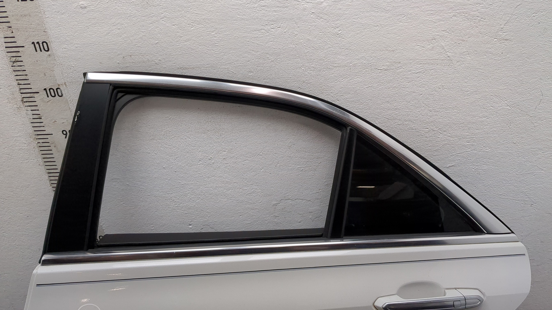 Дверь задняя левая