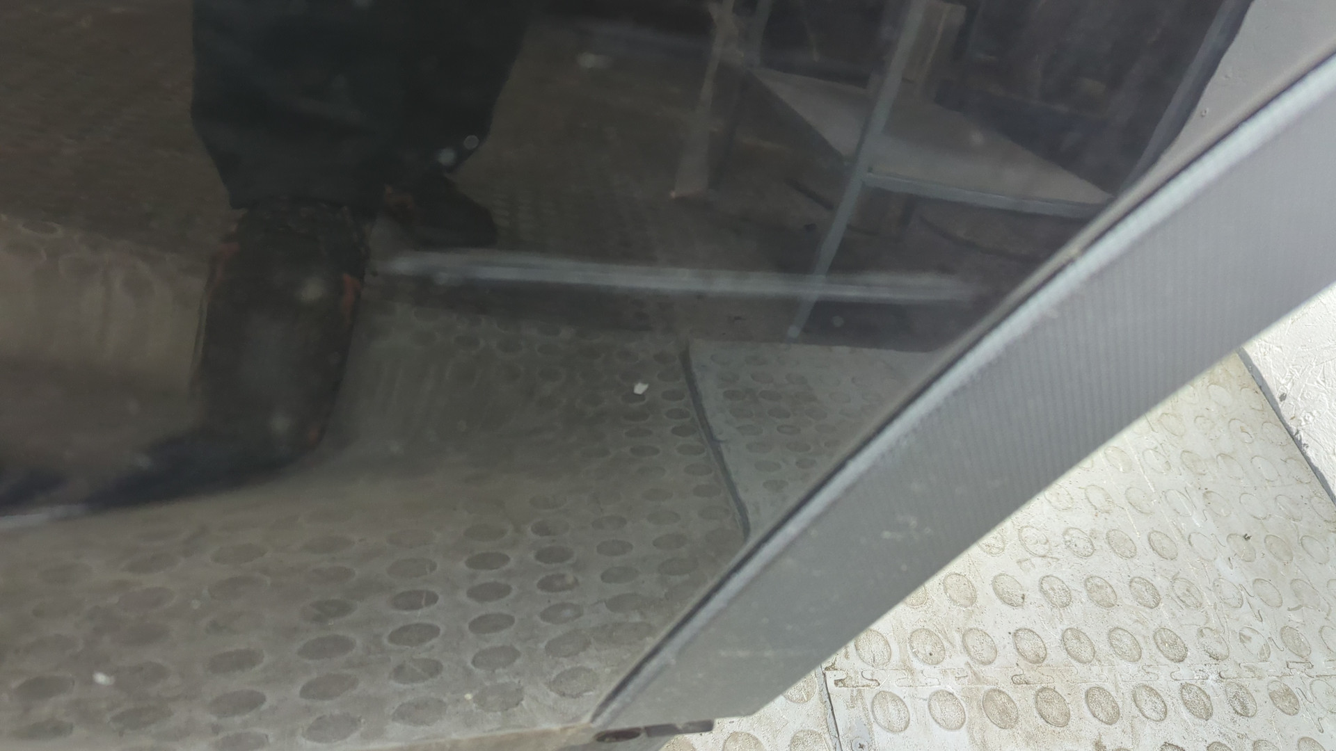 Дверь задняя левая