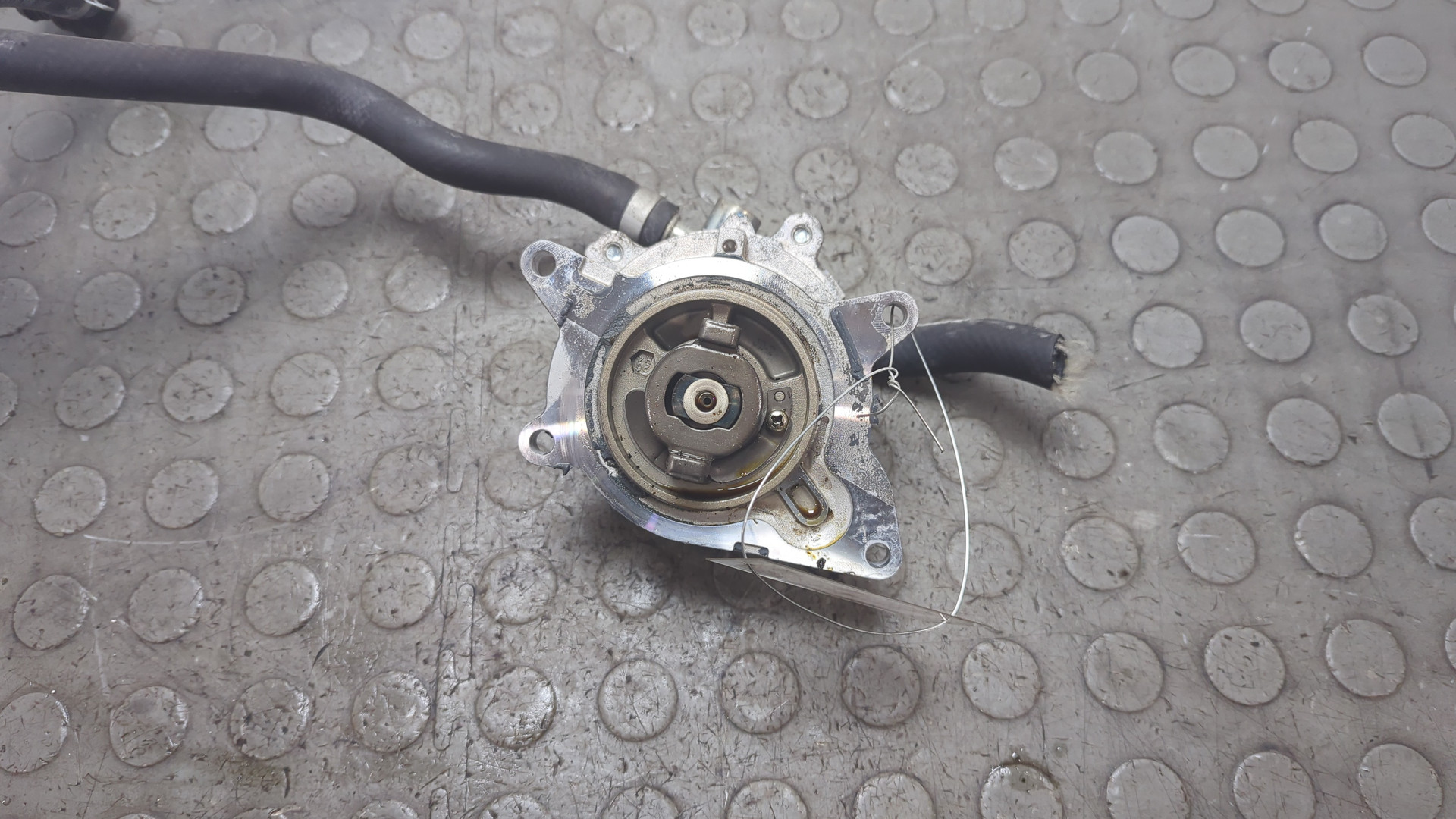 Насос вакуумный