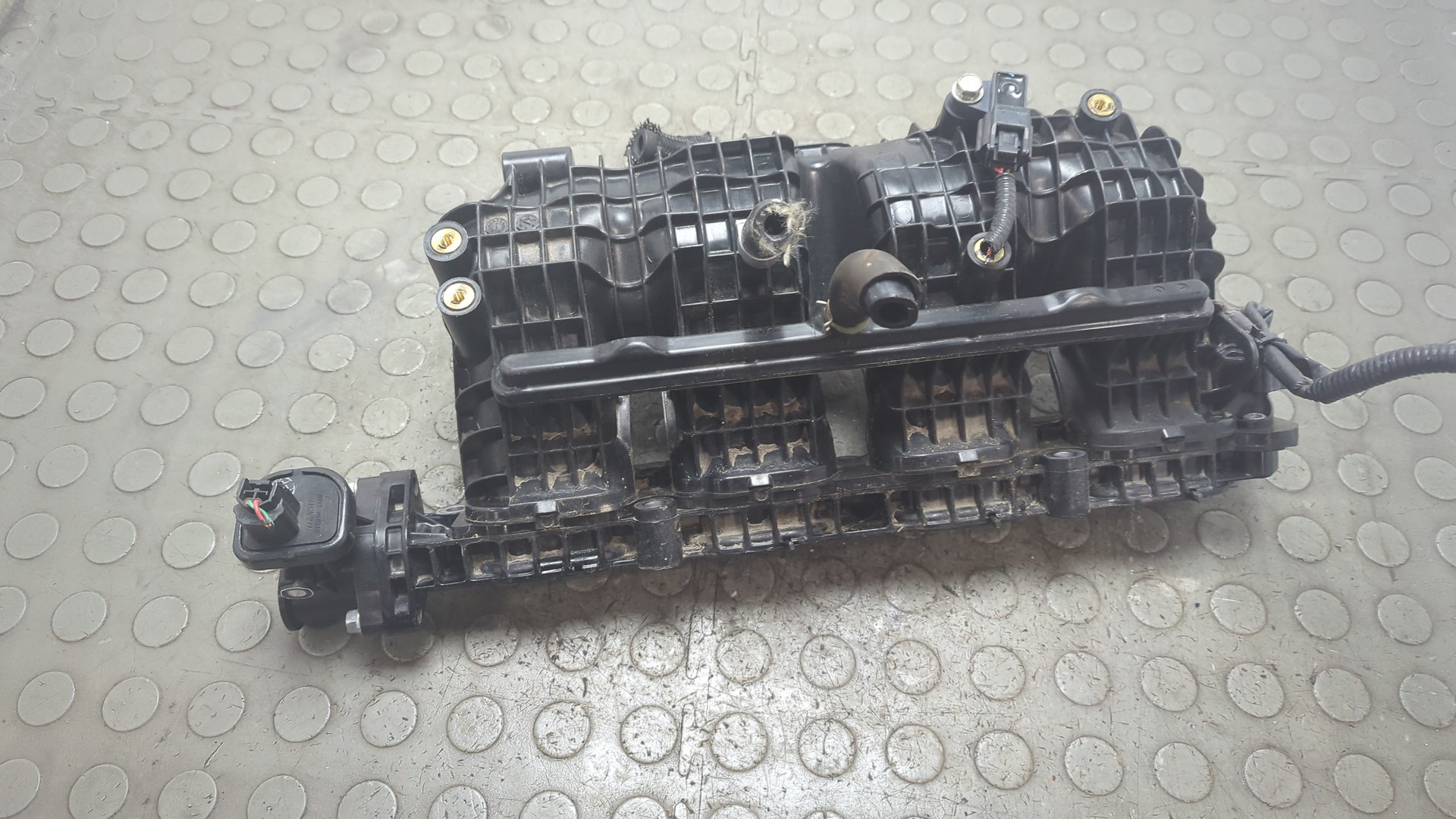 Коллектор впускной