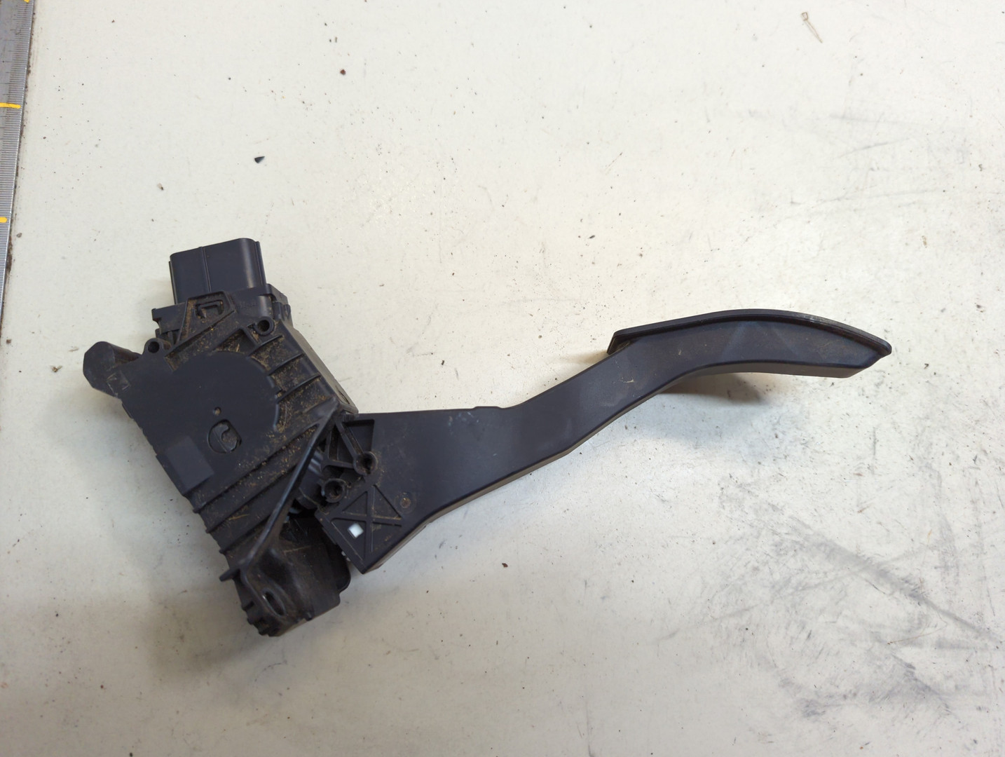 Педаль газа