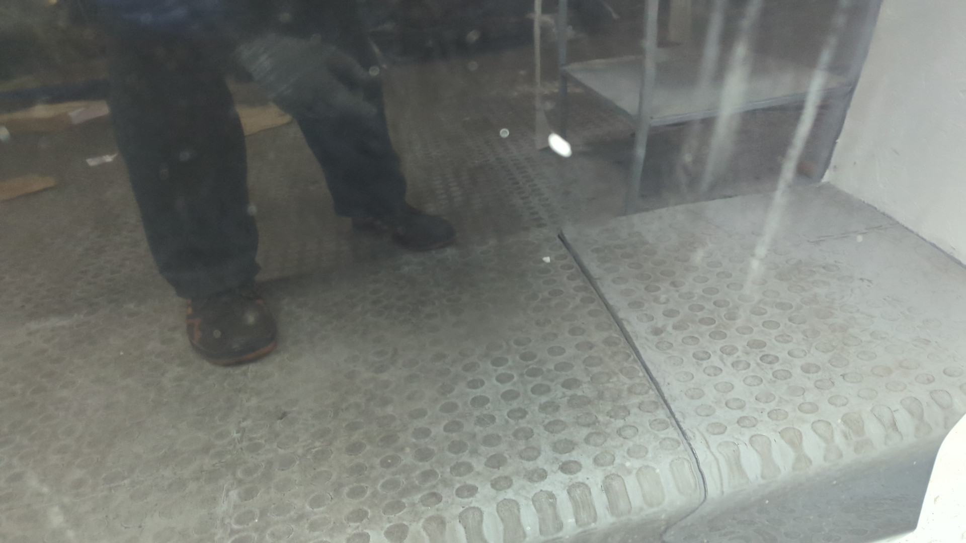 Дверь передняя левая