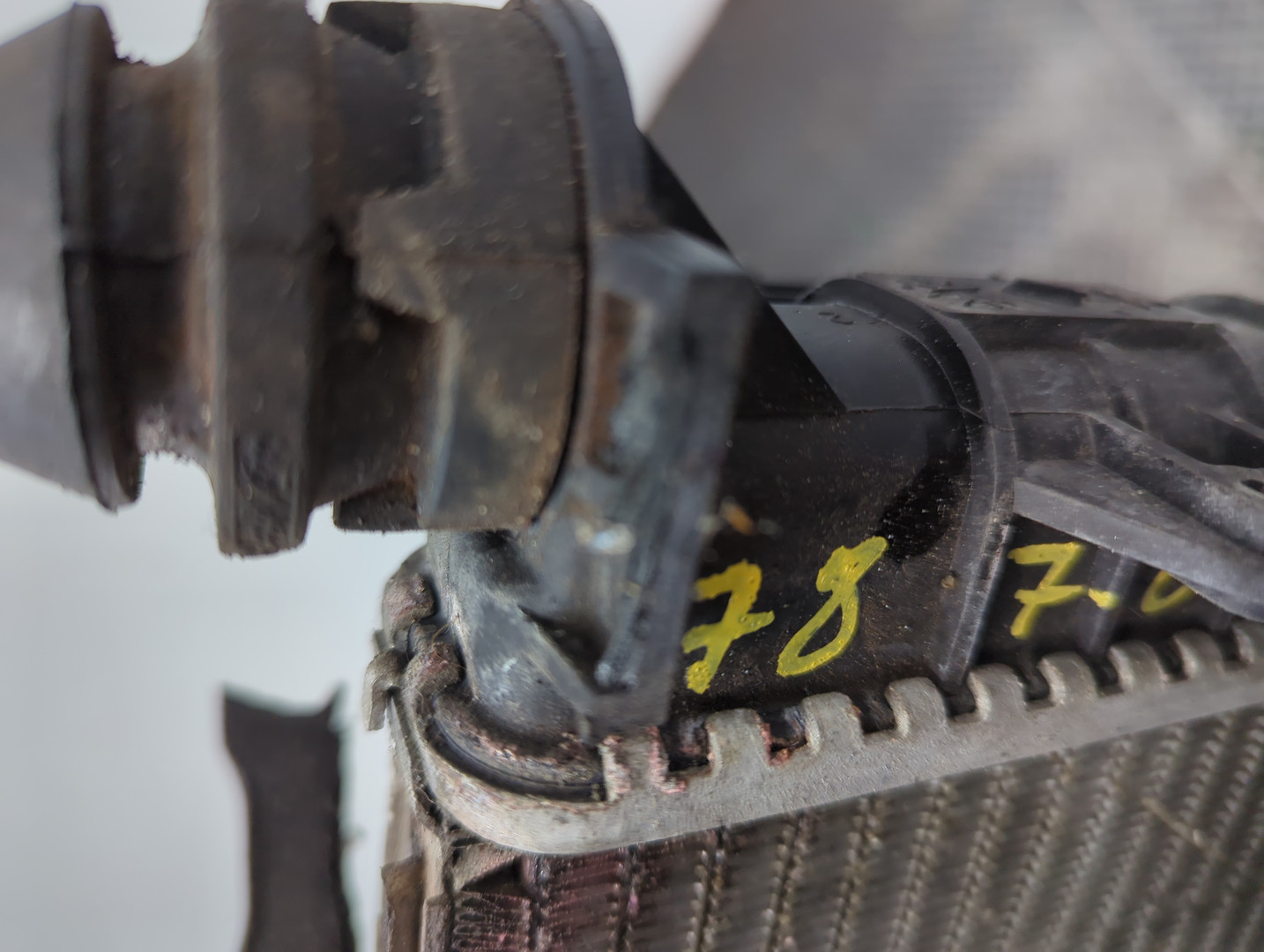 Радиатор охлаждения двигателя основной