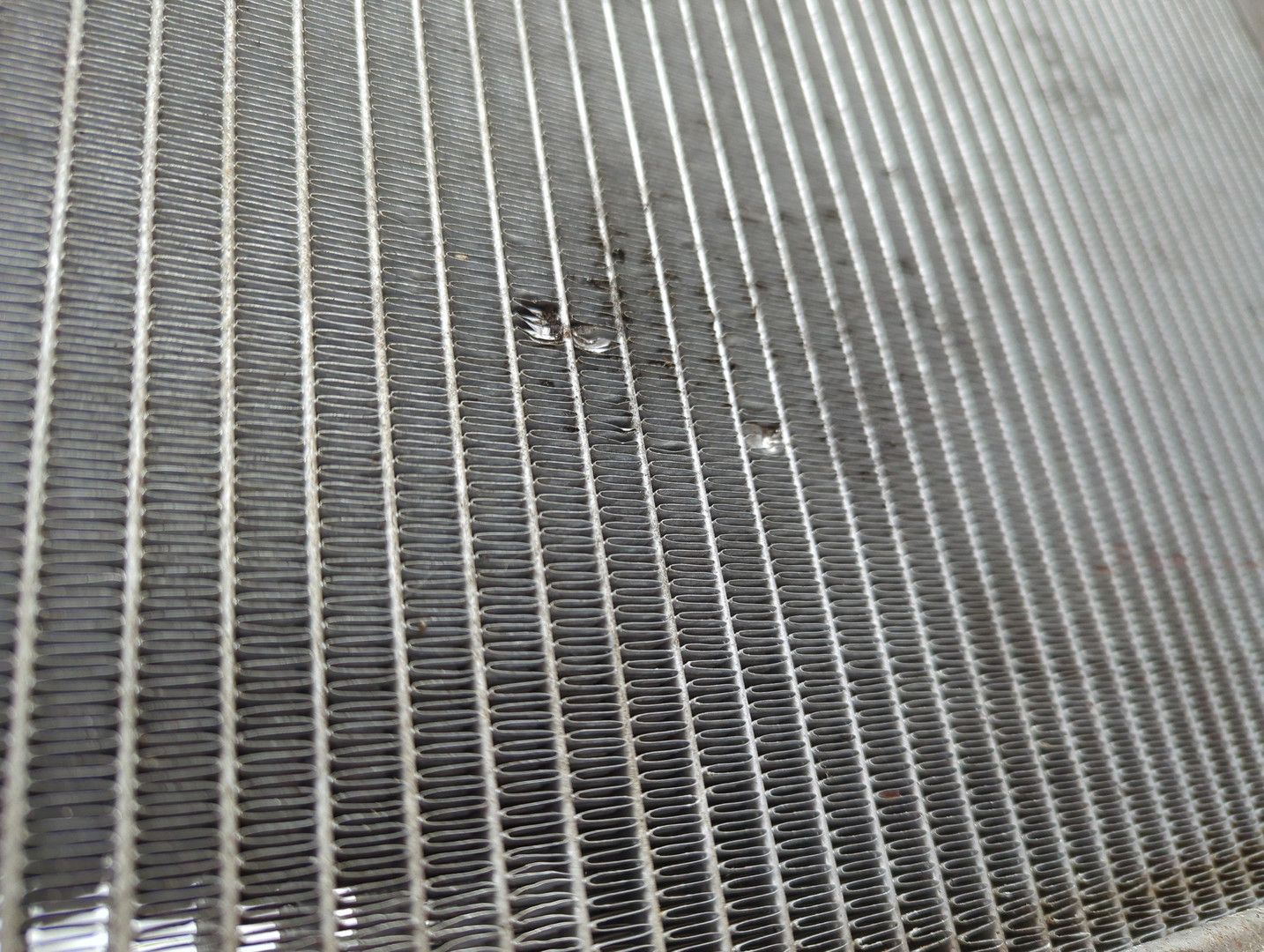 Радиатор охлаждения двигателя основной