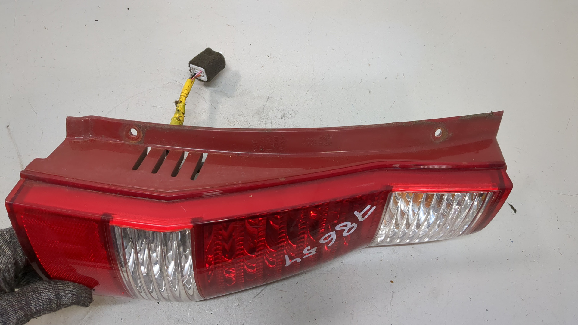 Фонарь задний правый