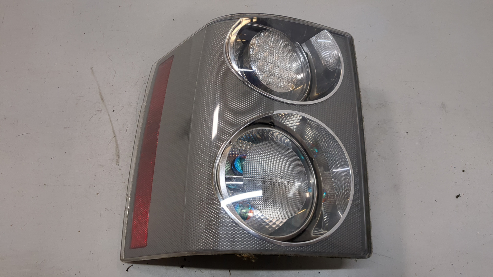 Фонарь задний левый