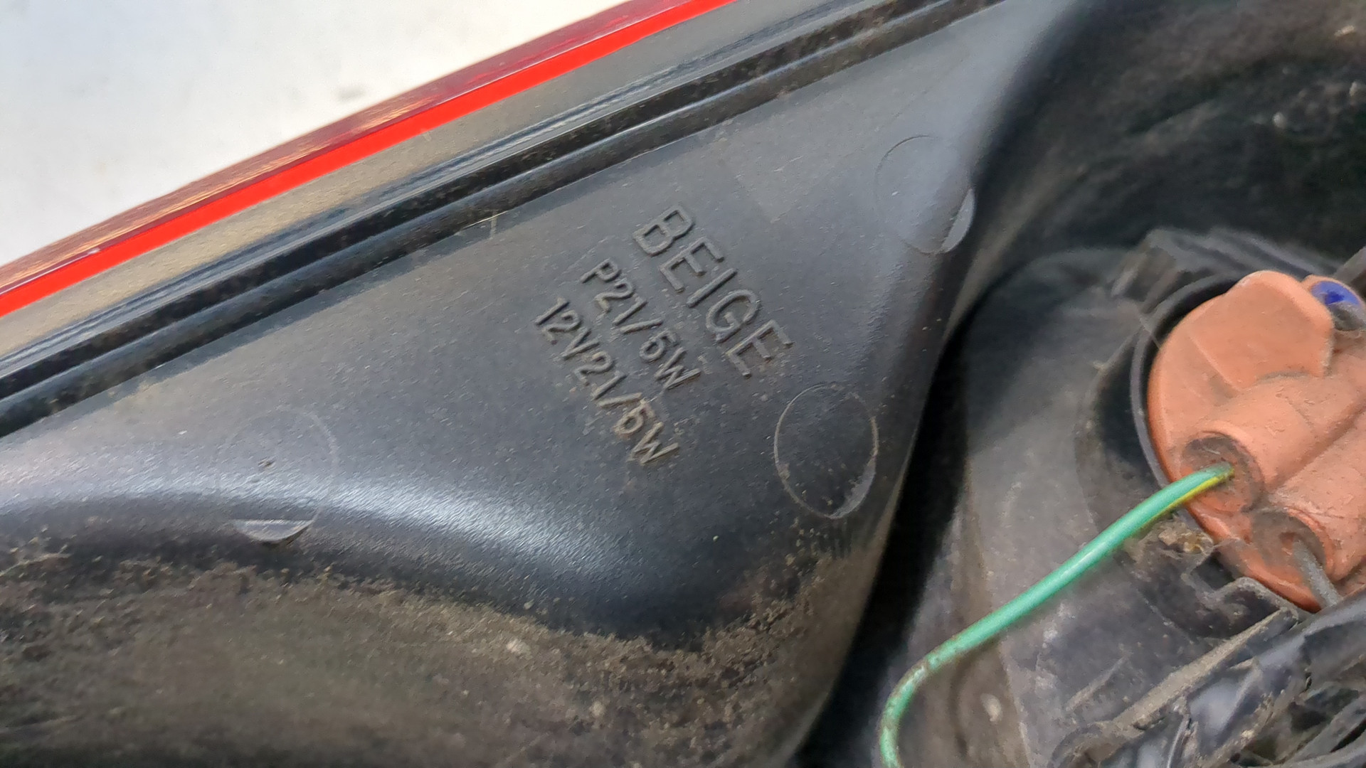 Фонарь задний правый