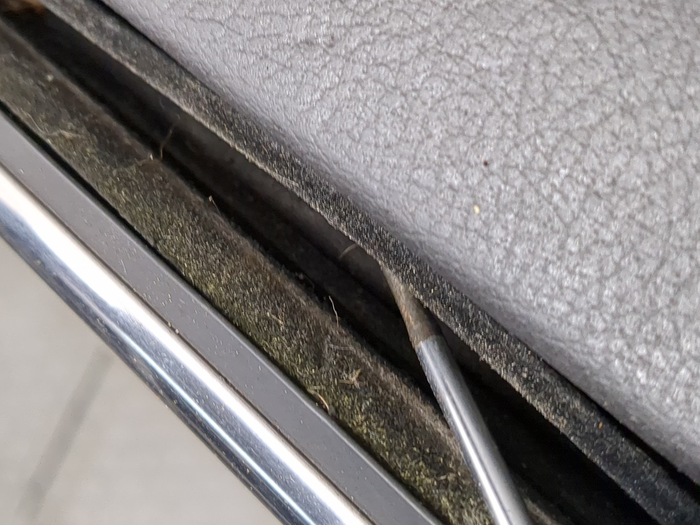 Дверь задняя левая