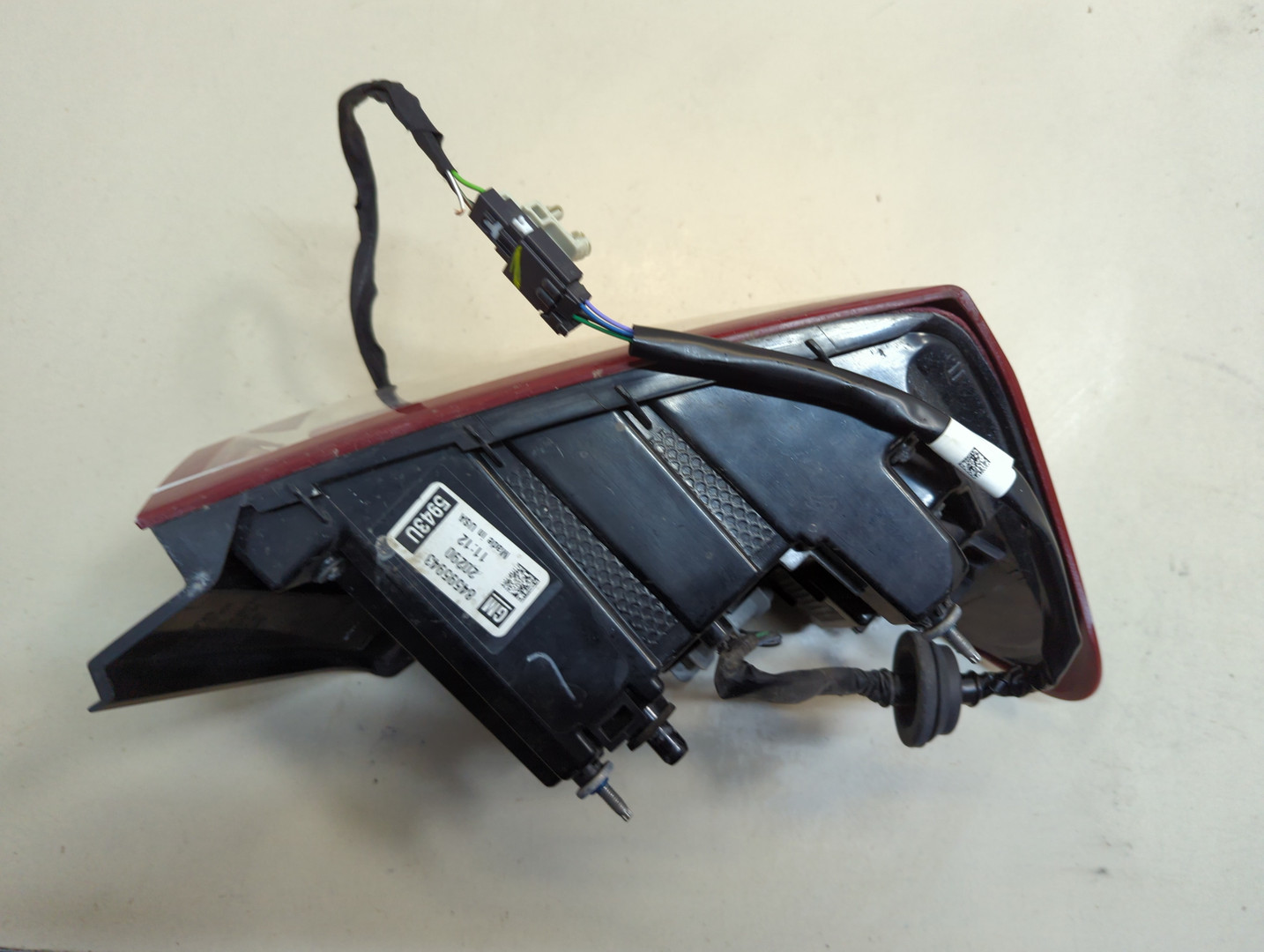 Фонарь задний правый