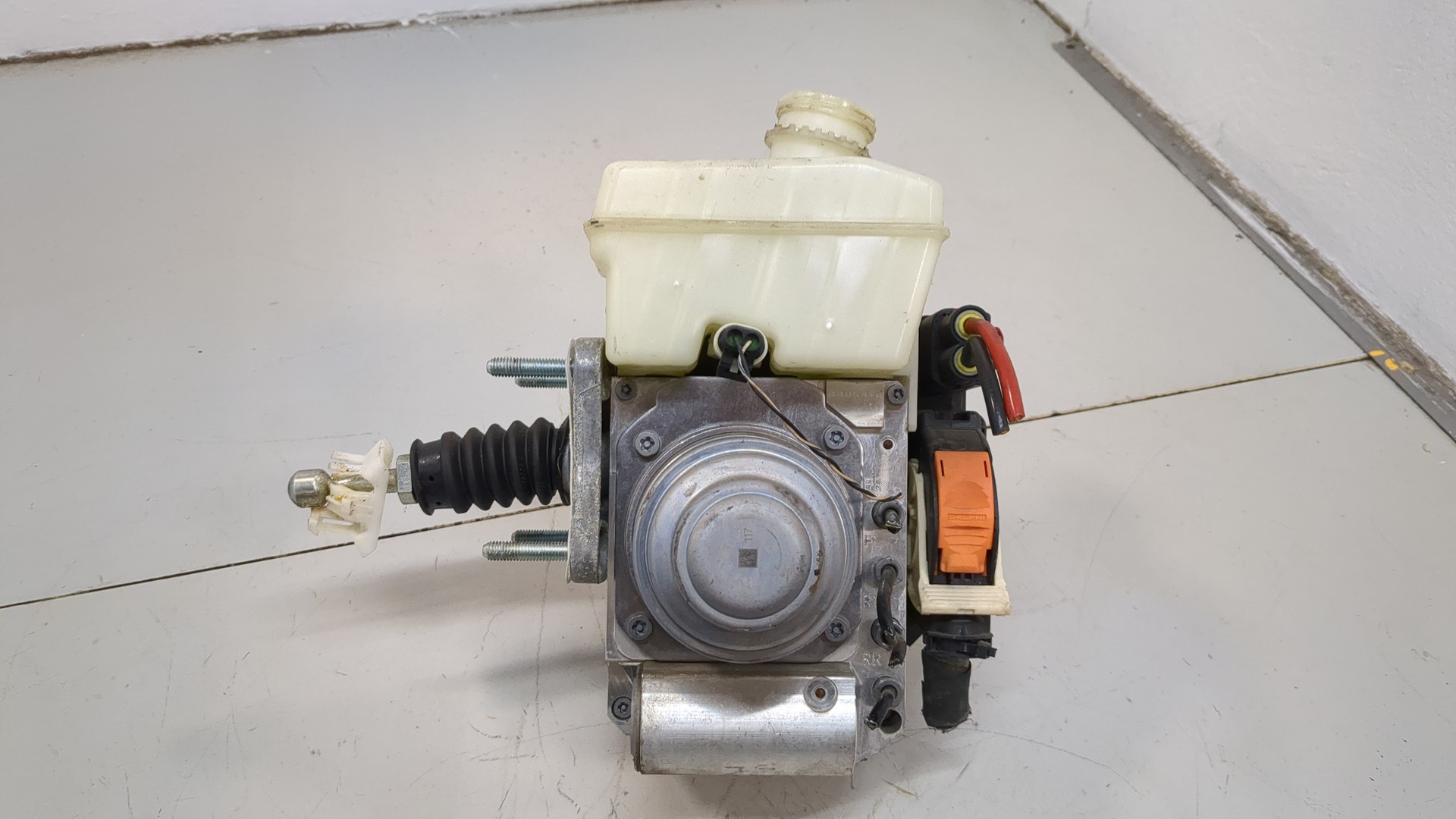 Цилиндр тормозной главный