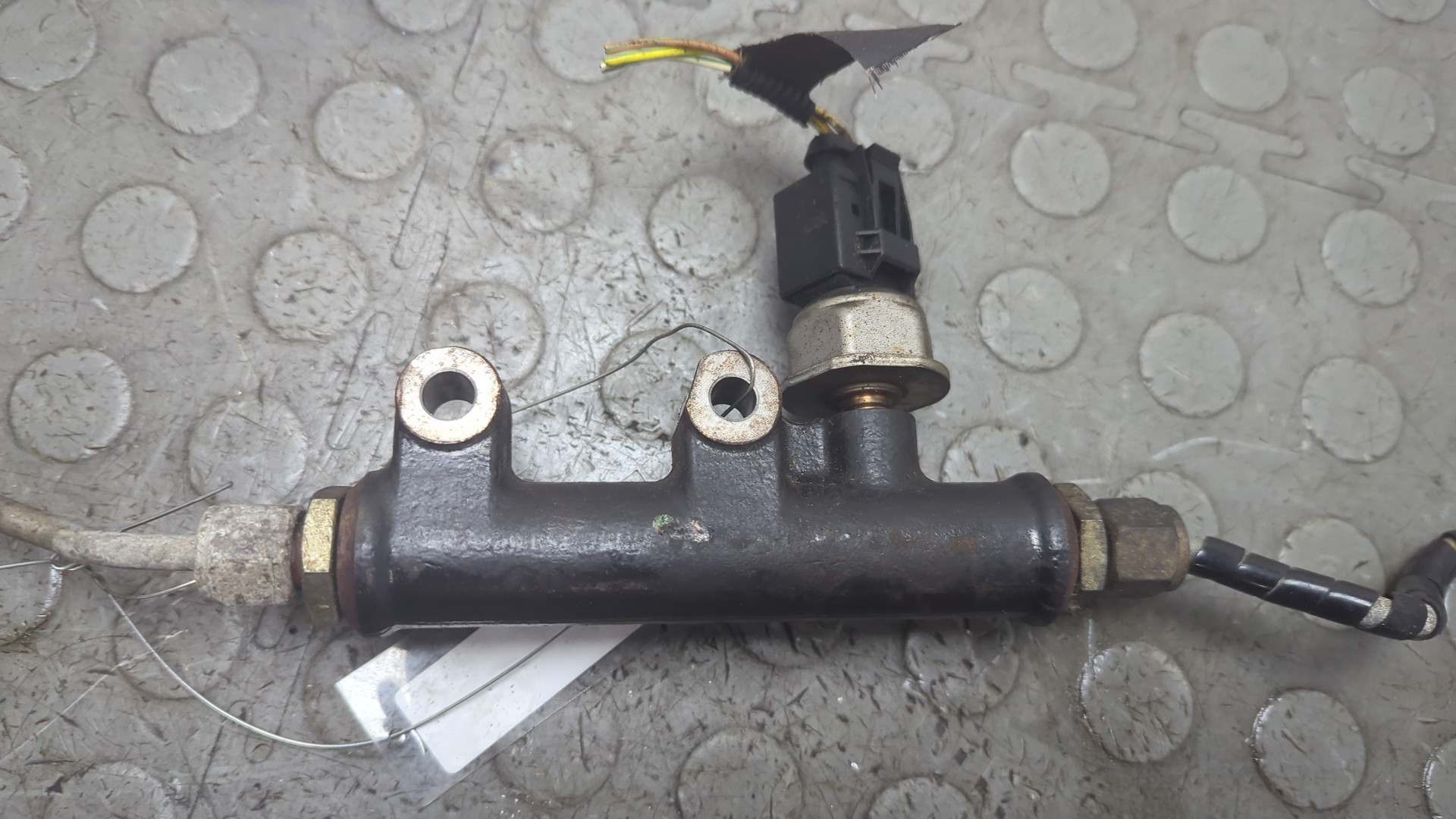 Рейка топливная (рампа)