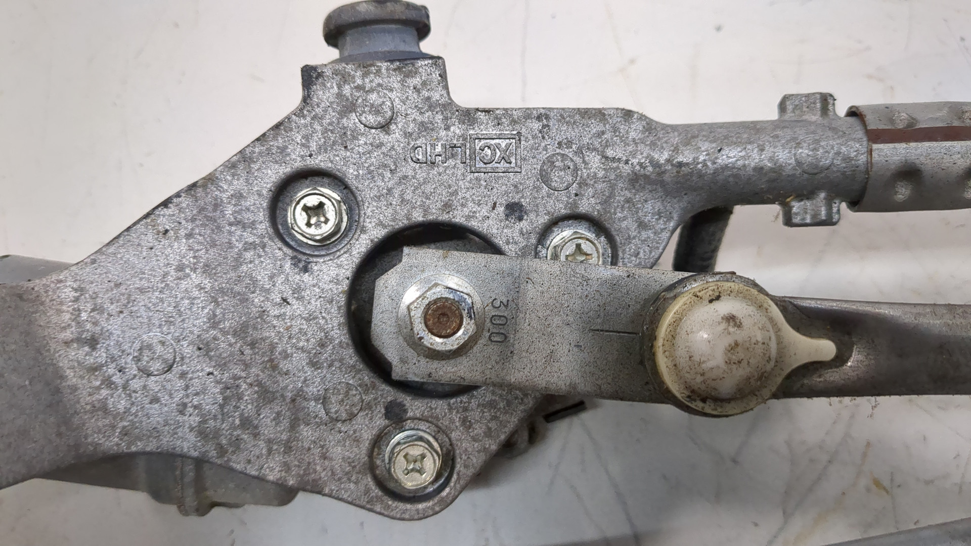 Трапеция стеклоочистителей