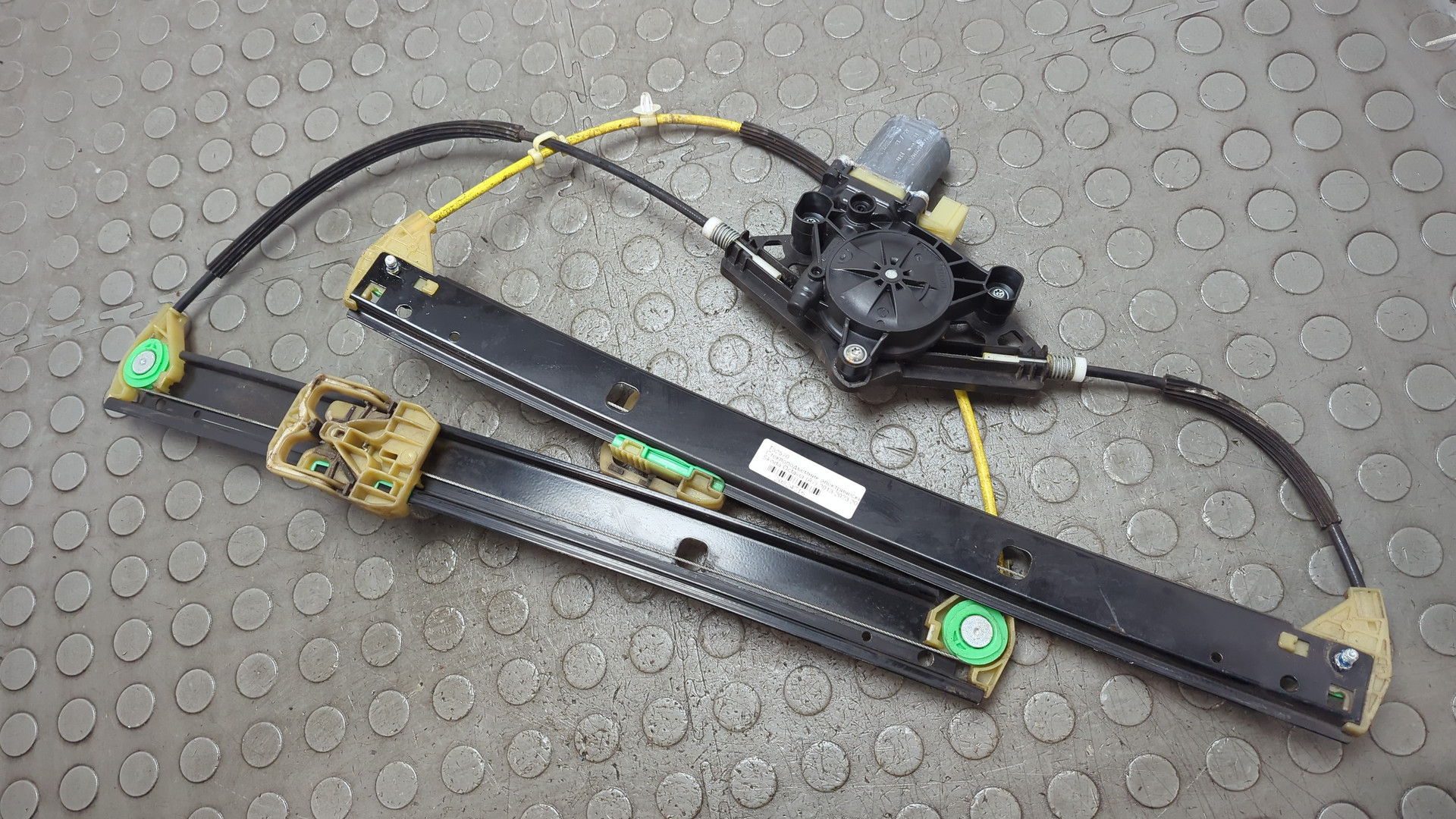 Стеклоподъемник электр. передний правый