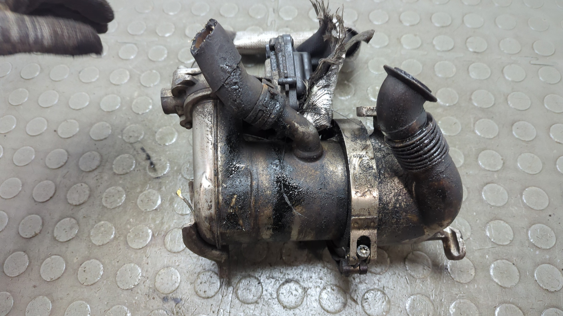 Тройник вентиляции картерных газов