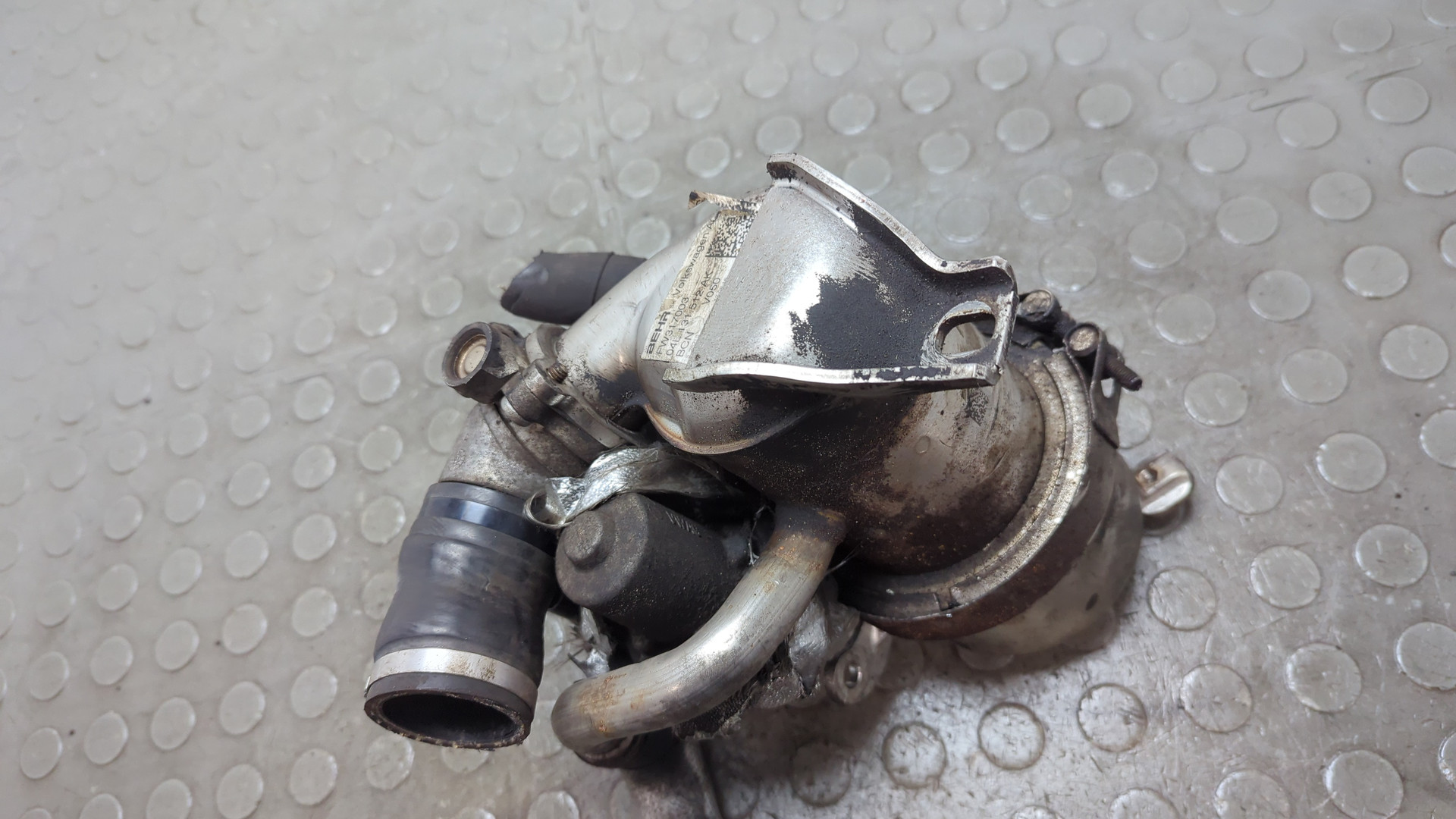 Тройник вентиляции картерных газов