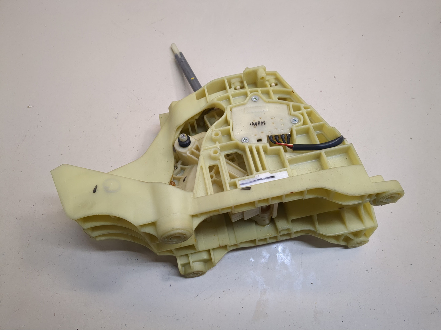 Кулиса МКПП / АКПП