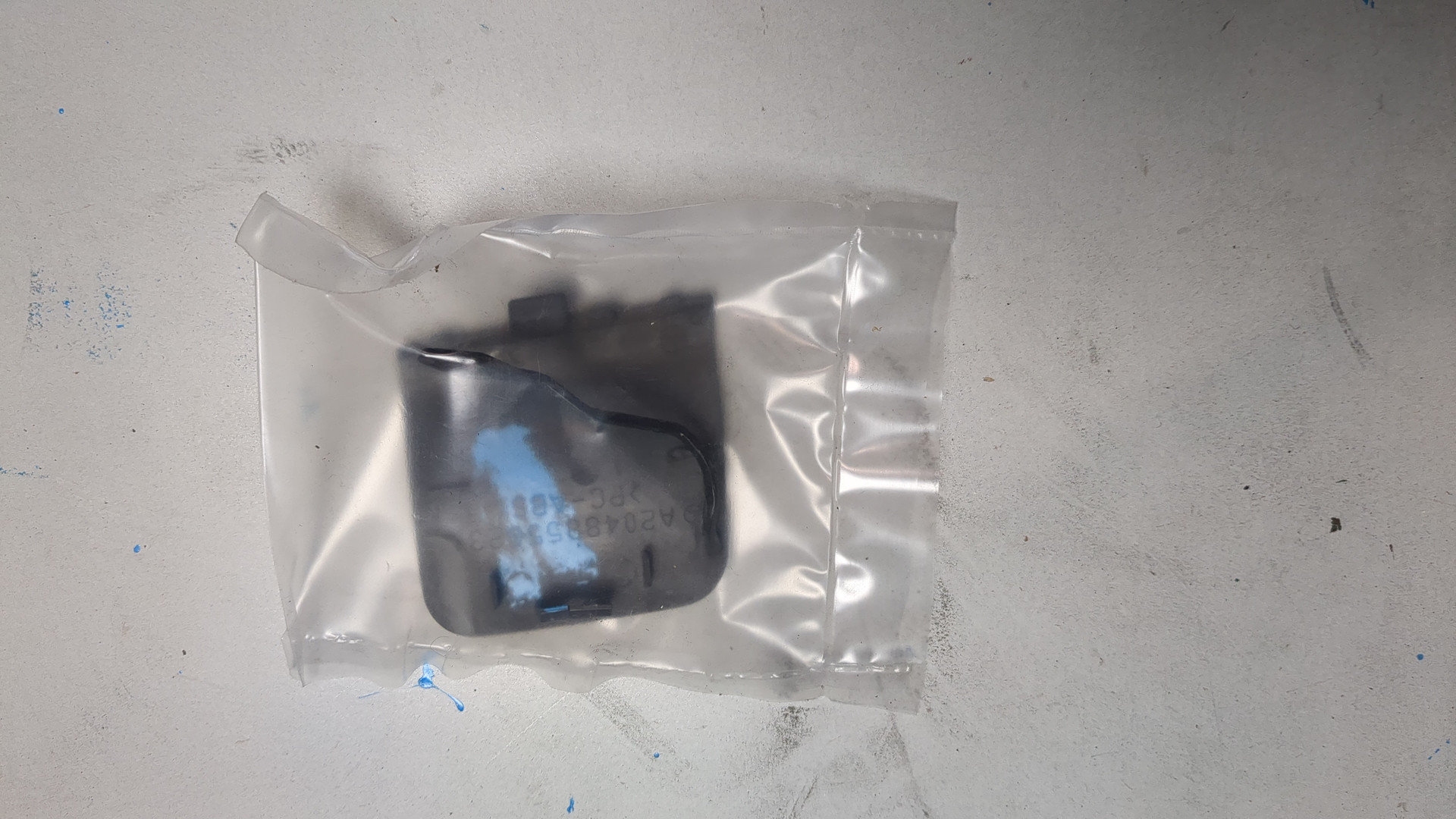 Заглушка буксировочного крюка