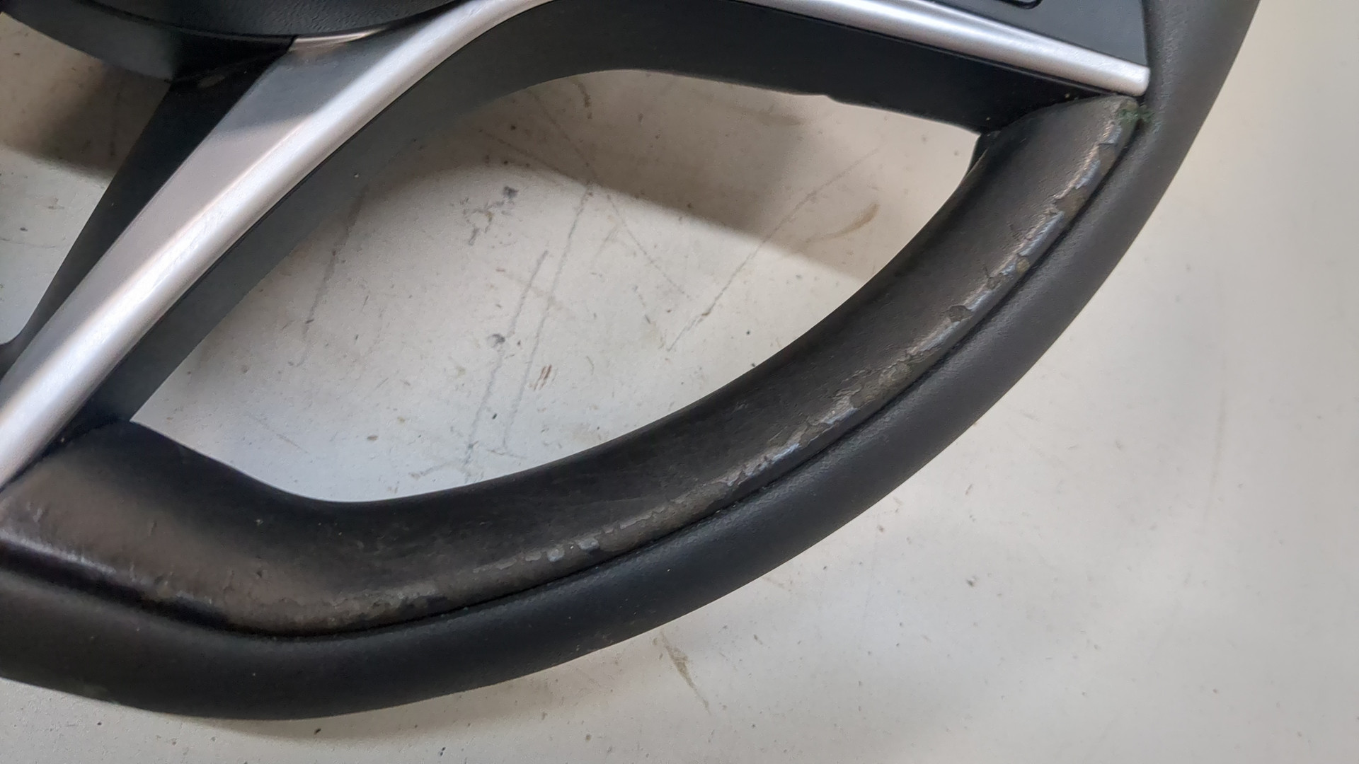 Рулевое колесо (руль)