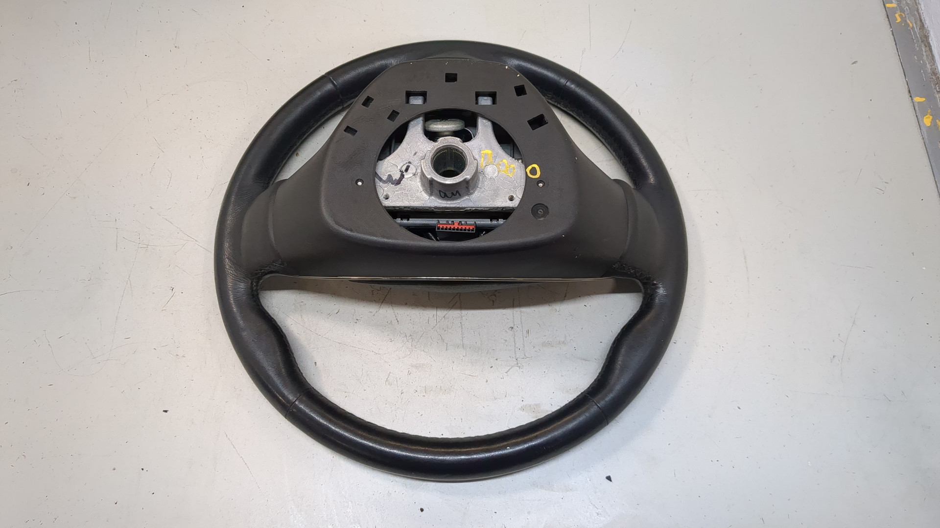 Рулевое колесо (руль)