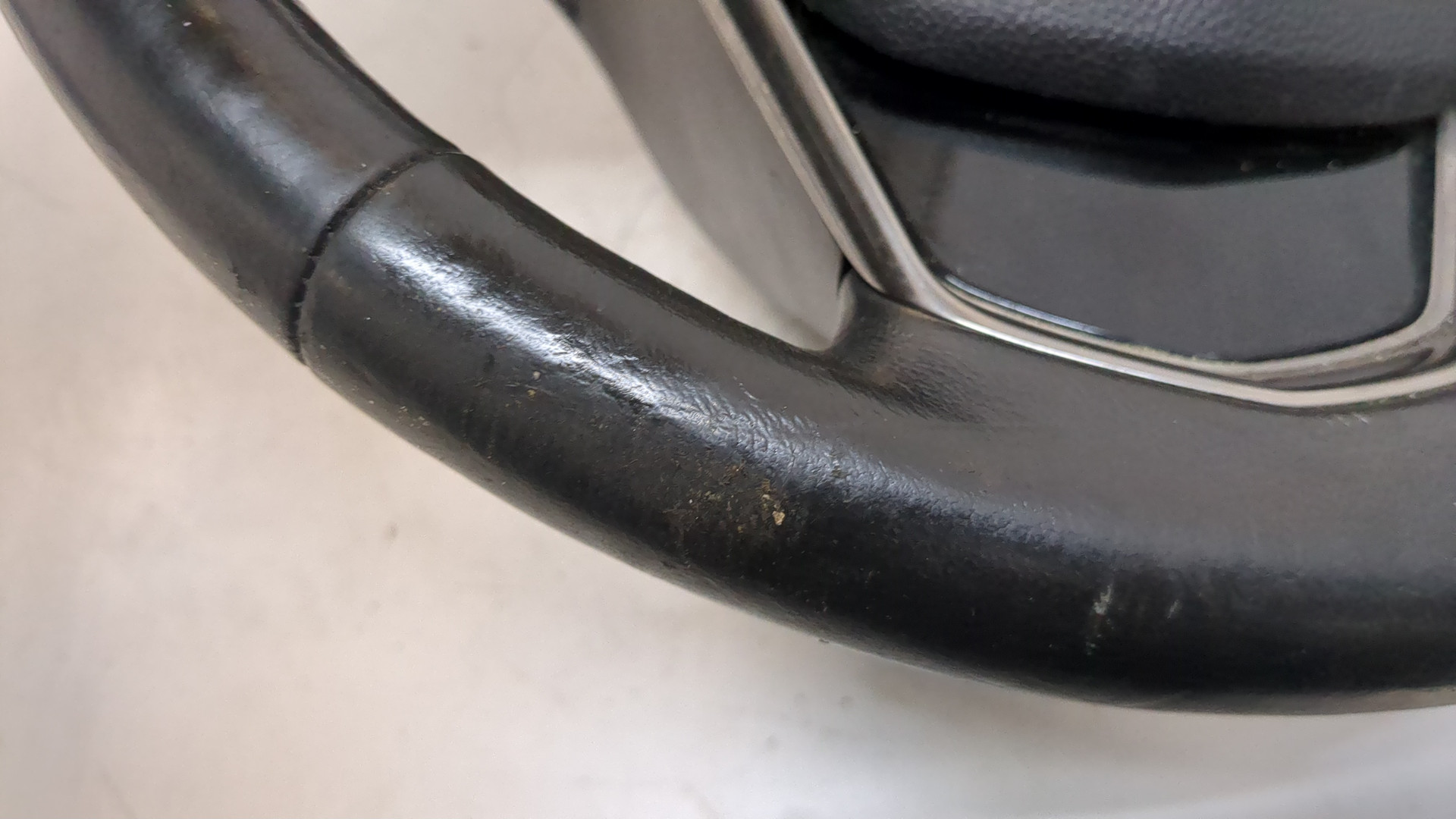 Рулевое колесо (руль)