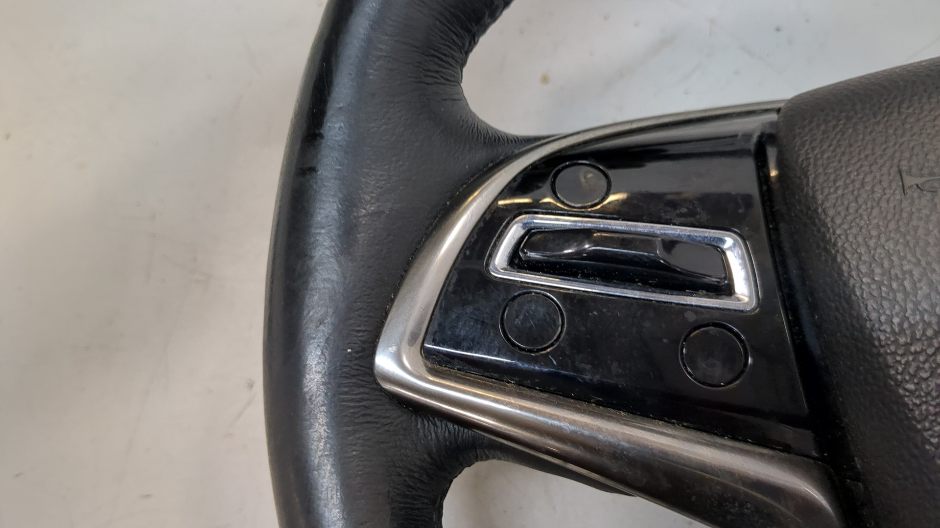 Рулевое колесо (руль)