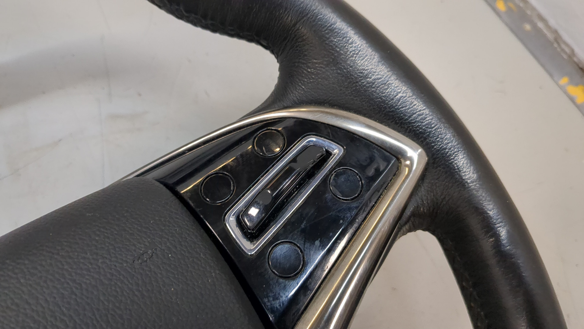 Рулевое колесо (руль)