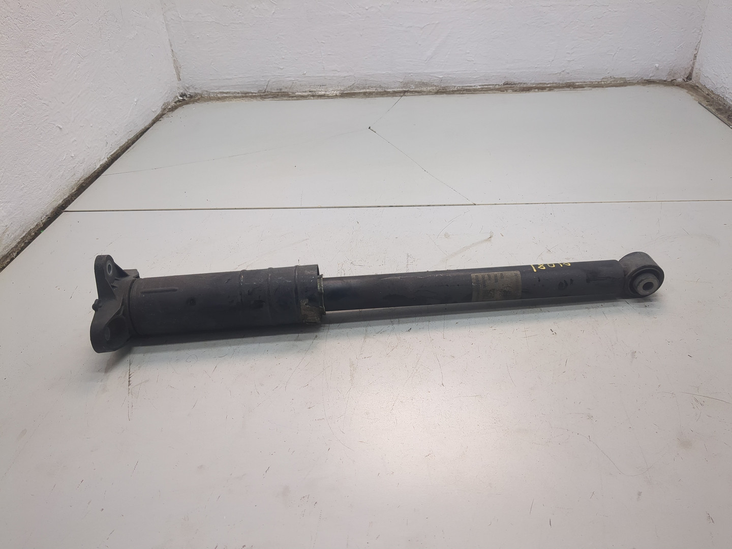 Амортизатор задний (стойка)