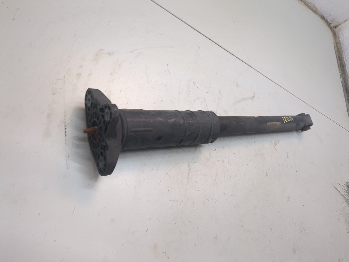 Амортизатор задний (стойка)