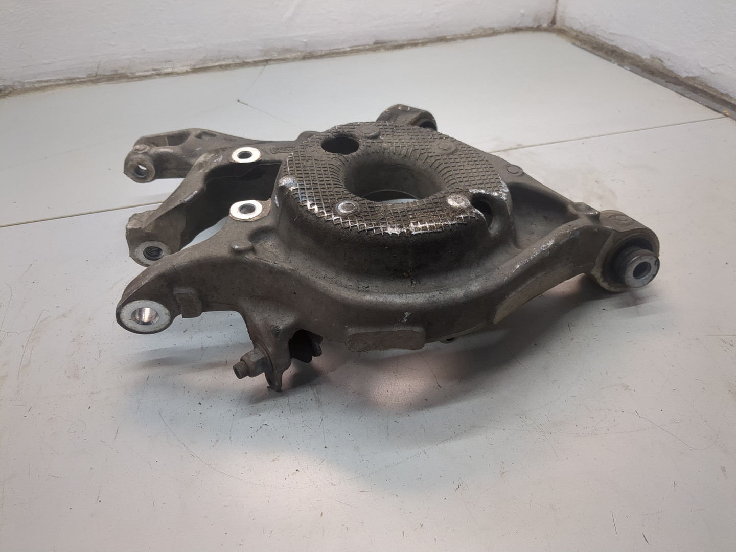 Рычаг задний правый