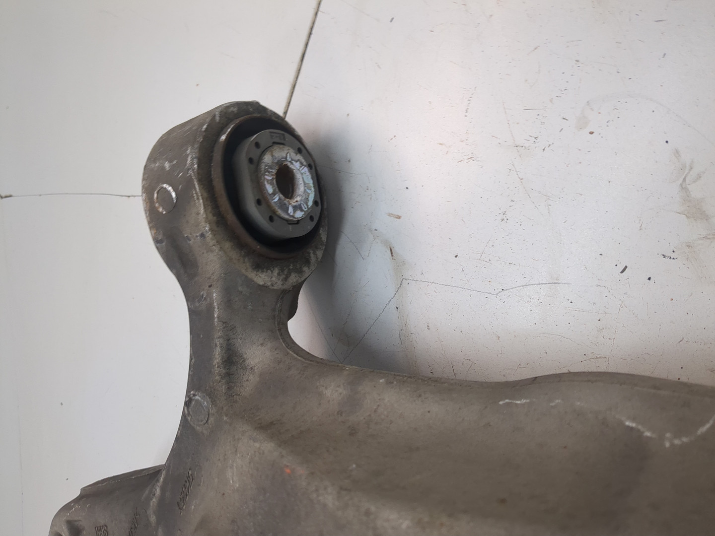 Рычаг задний правый